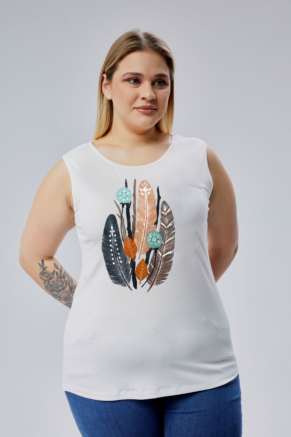 Curvy Trend Büyük Beden Kuş Tüyü Baskılı Kolsuz Viskon Basic Bluz