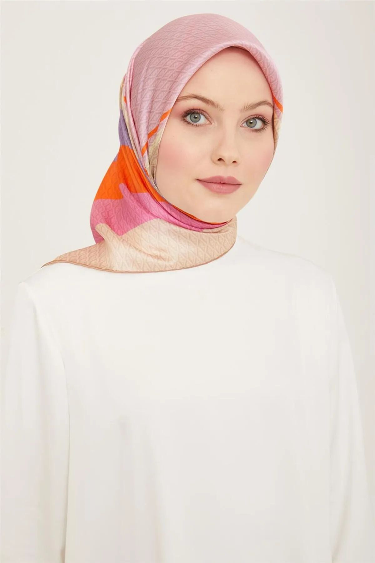 Armine Sura İpek Eşarp 91114D (S ) 90 x 90 Sütlü Kahve - 39
