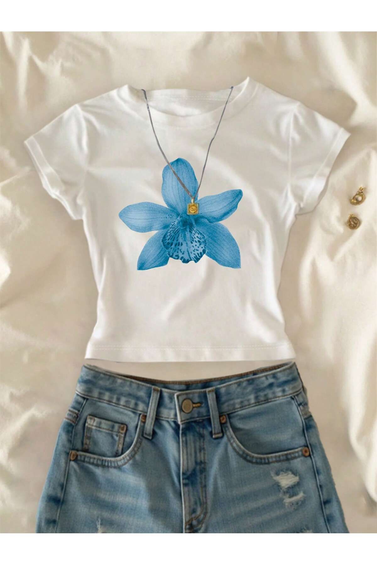 EVIus Kadın Mavi Çiçek Baskılı Basic Bisiklet Yaka Dar Kalıp T-Shirt