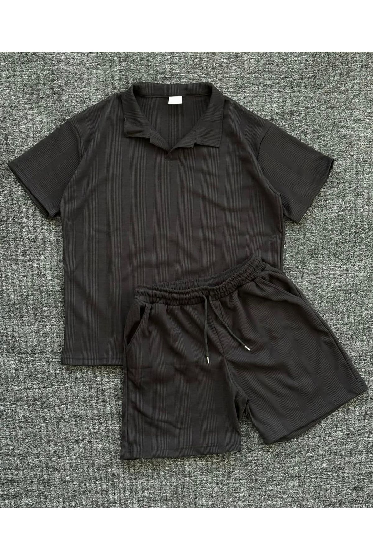 NewCabin Premium Pamuklu Petek Kumaş Kendinden Desenli Unisex Polo Yaka T-Shirt ve Şort Takım