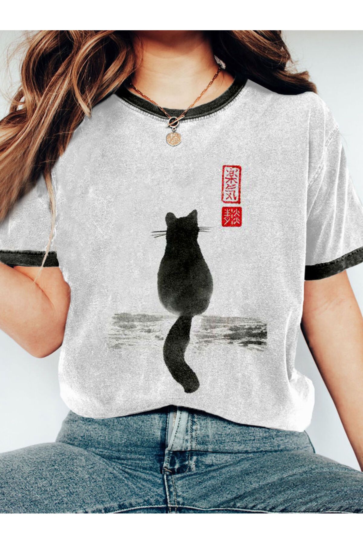 VESTIR BIEN Kedi Baskılı Beyaz Siyah Detaylı %100 Pamuk T-shirt
