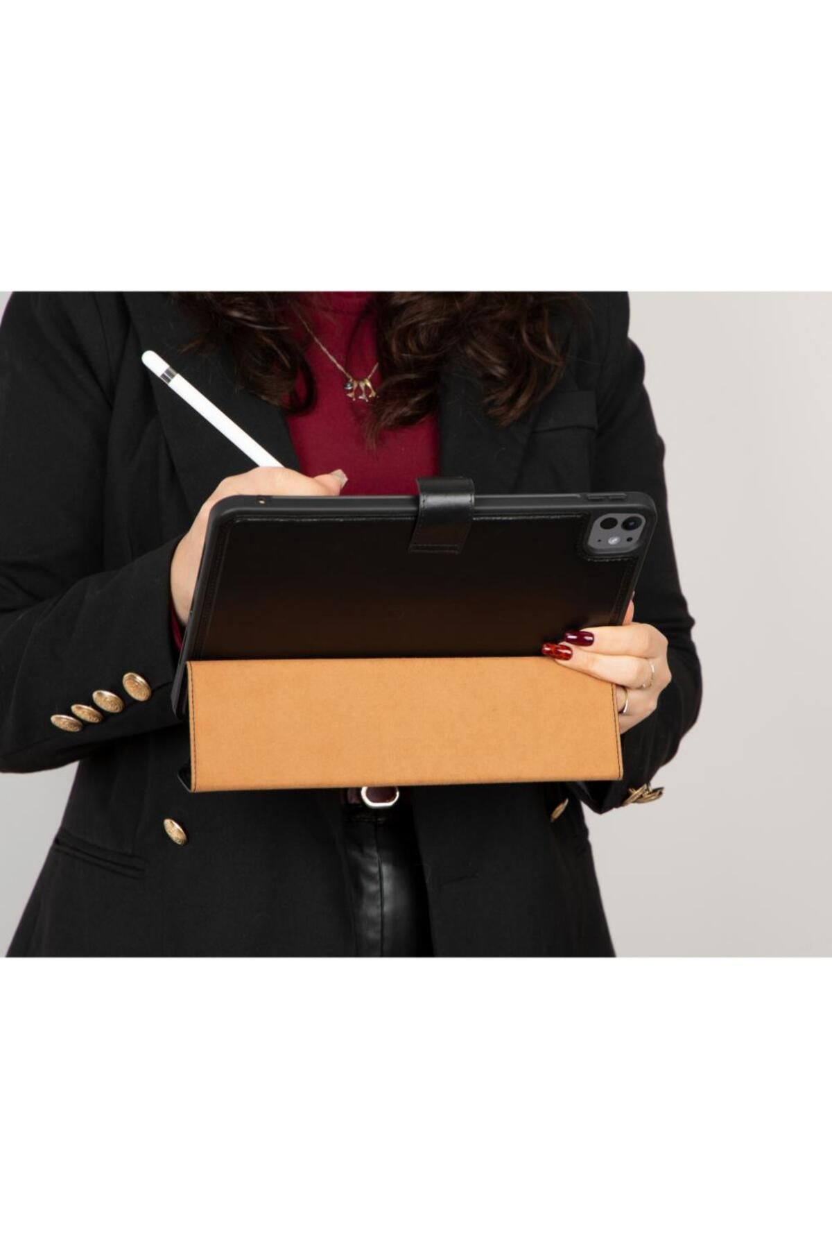 Bouletta Vortexa Hakiki Deri iPad Pro 13 (2024) Kılıfı - Siyah