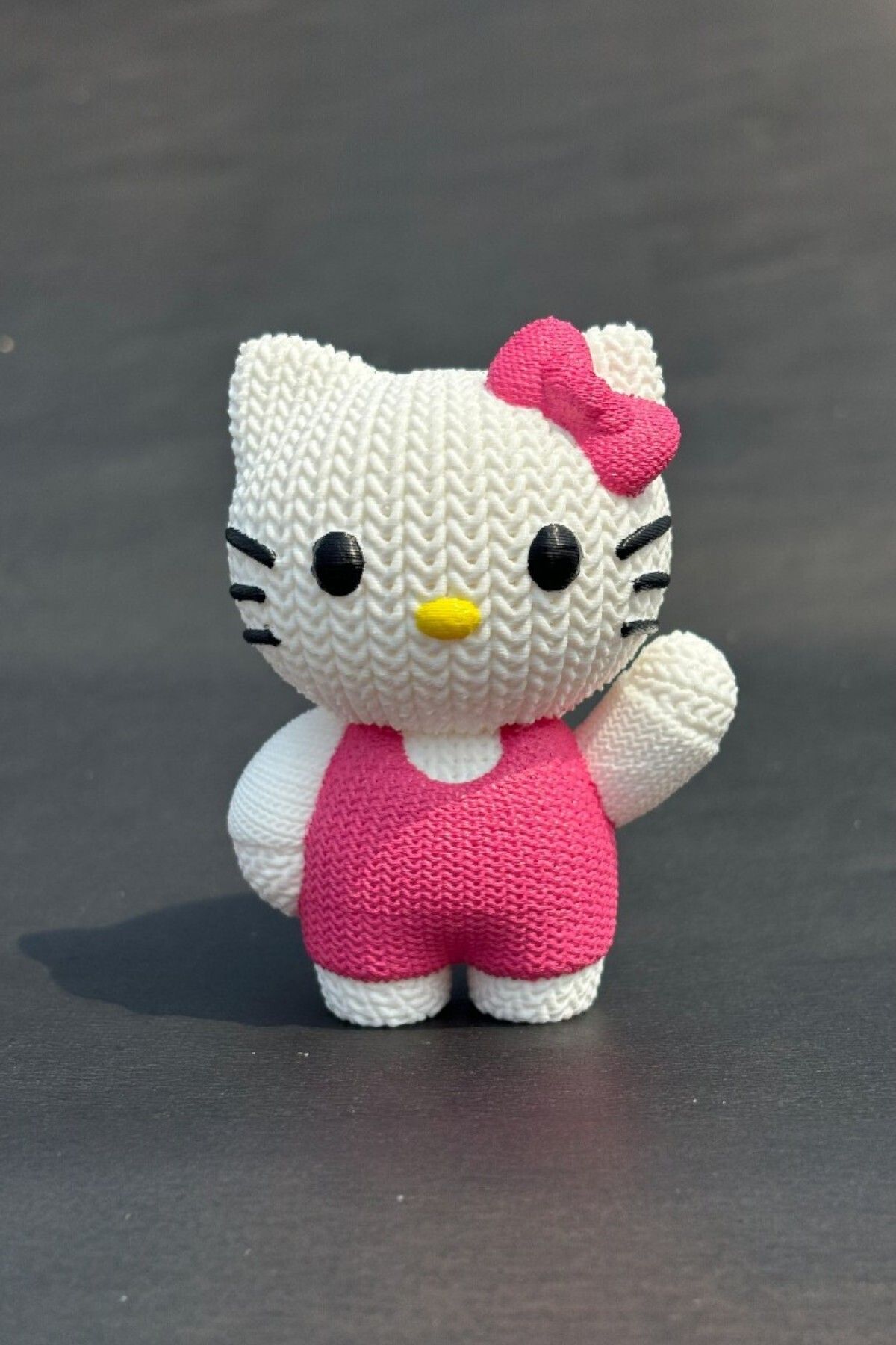 MARKENZO Hello Kitty Örgü Görünümlü Anahtarlık – 3D Baskı Sevimli Figür | Çanta ve Anahtar Süsü