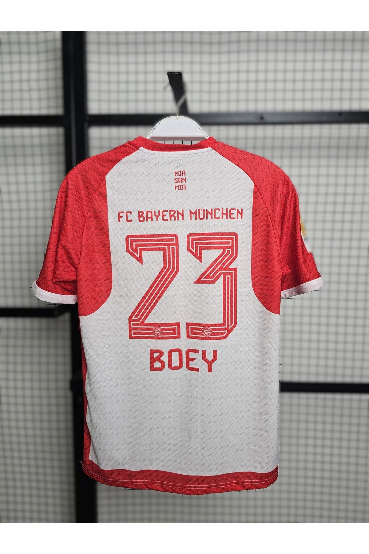 Lion Spor B'ayern M'ünih 2023-24 Sezon S'acha B'oey İç Saha Forması