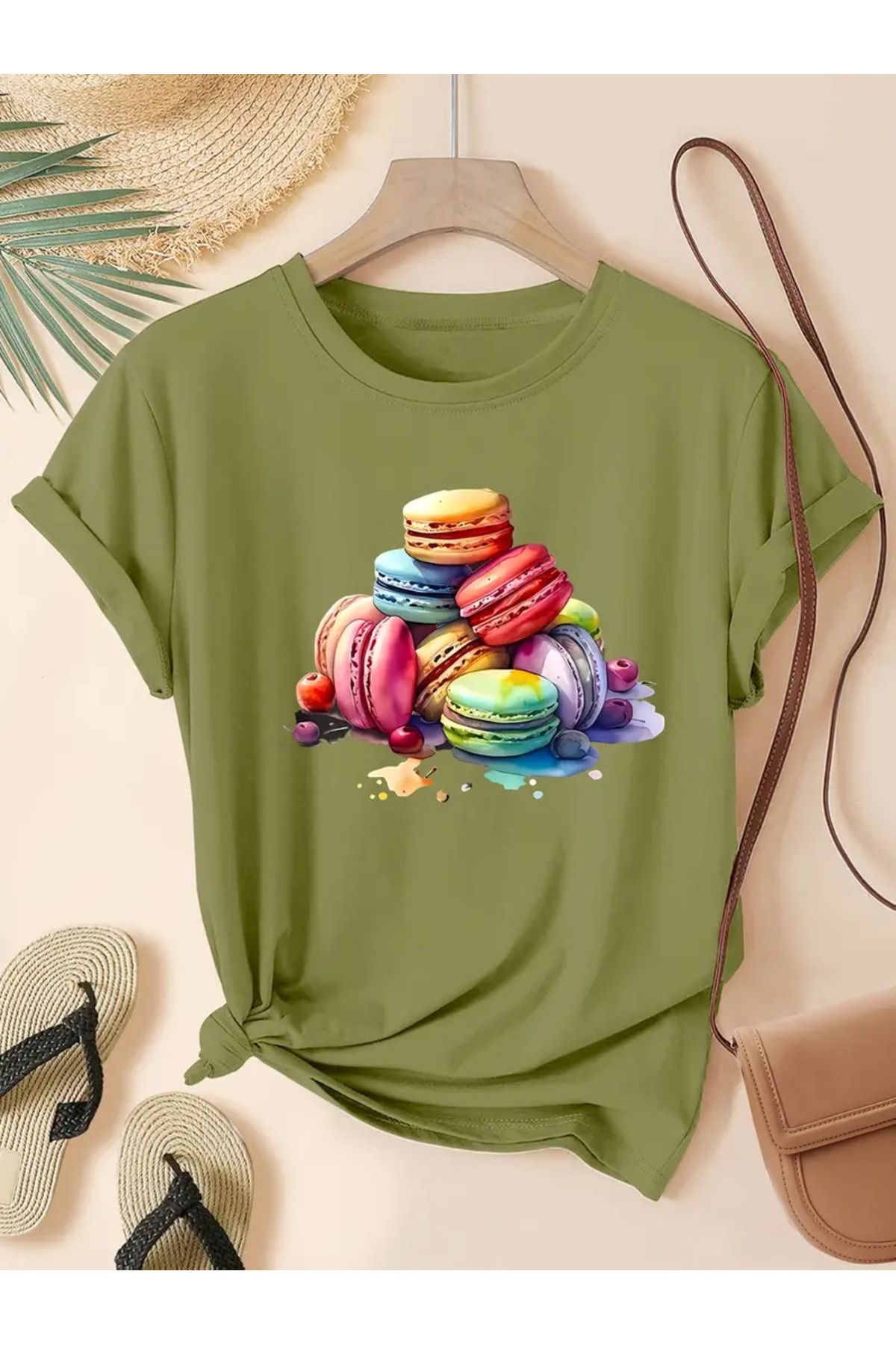 LEIVOR Renkli Makaron Özel Tasarım Baskılı Kadın T-shirt