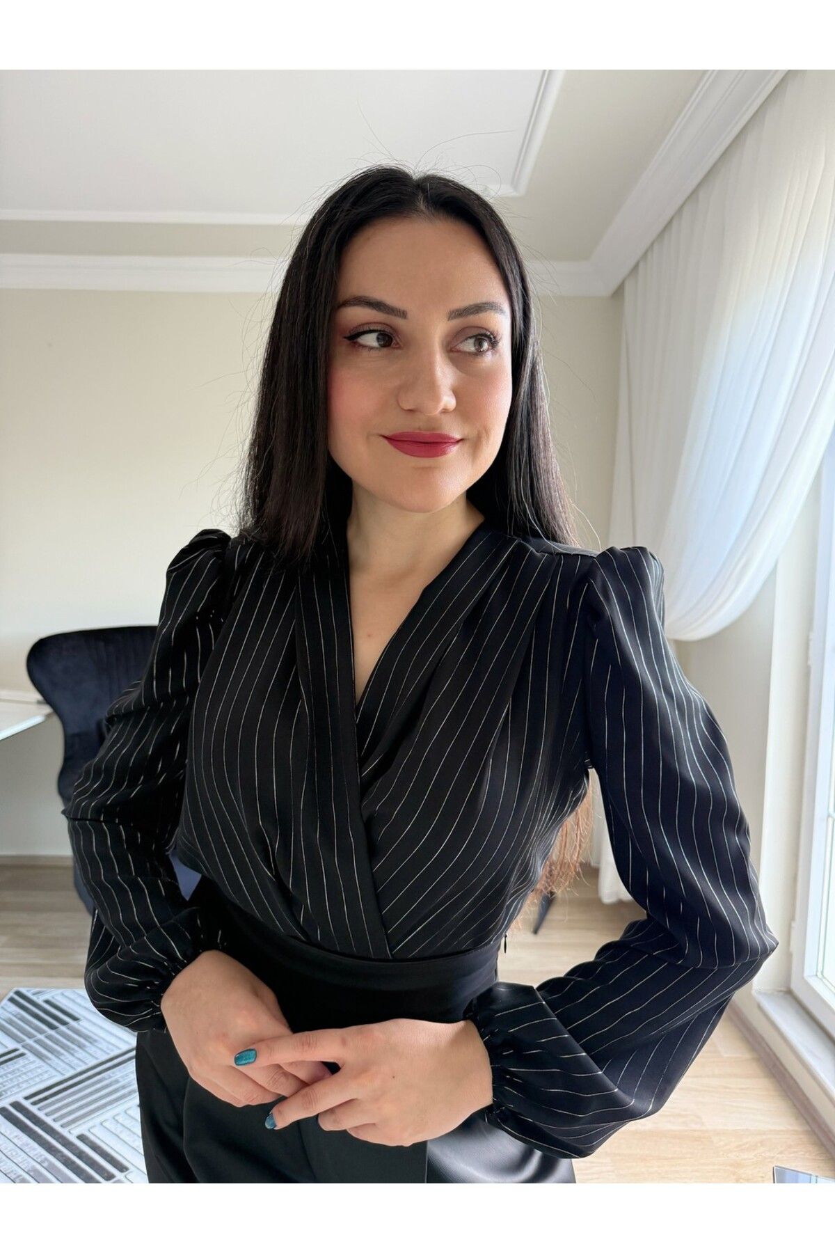 olina boutique Parlak Çizgili Vatkalı Çıtçıtlı Bodysuit
