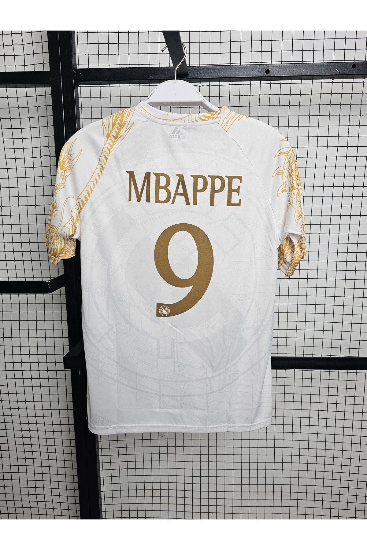 Lion Spor R'eal M'adrid 2023-24 Özel Dragon Gold Tasarımlı Kylian Mbappe Forması