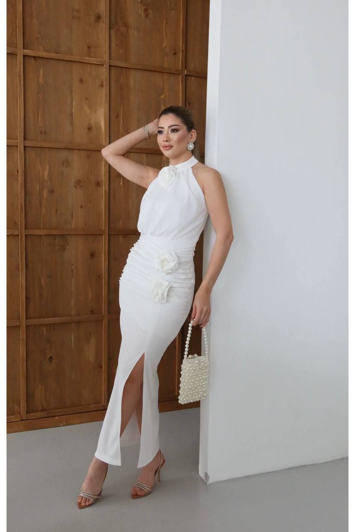 Castivo Fashion Gül Aplike Halter Yaka Abiye