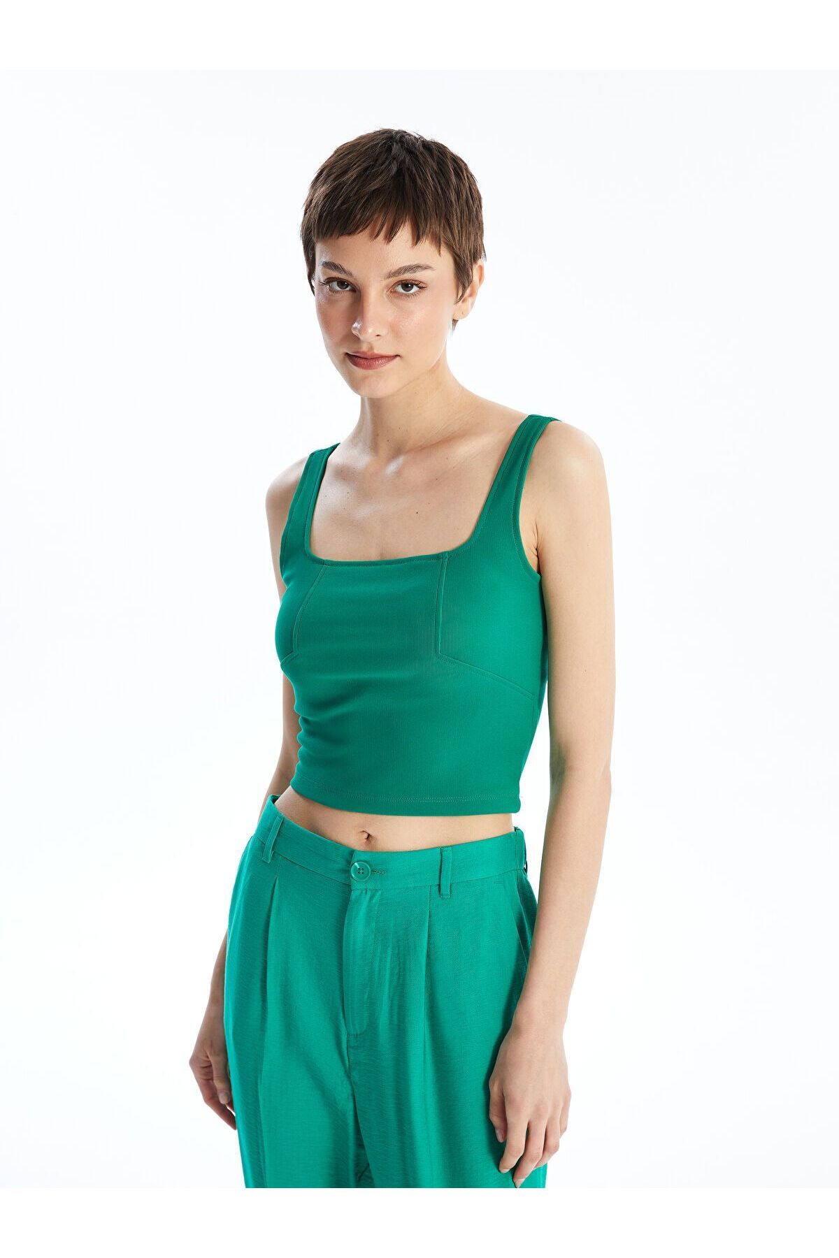 LC Waikiki Kare Yaka Düz Askılı Kadın Crop