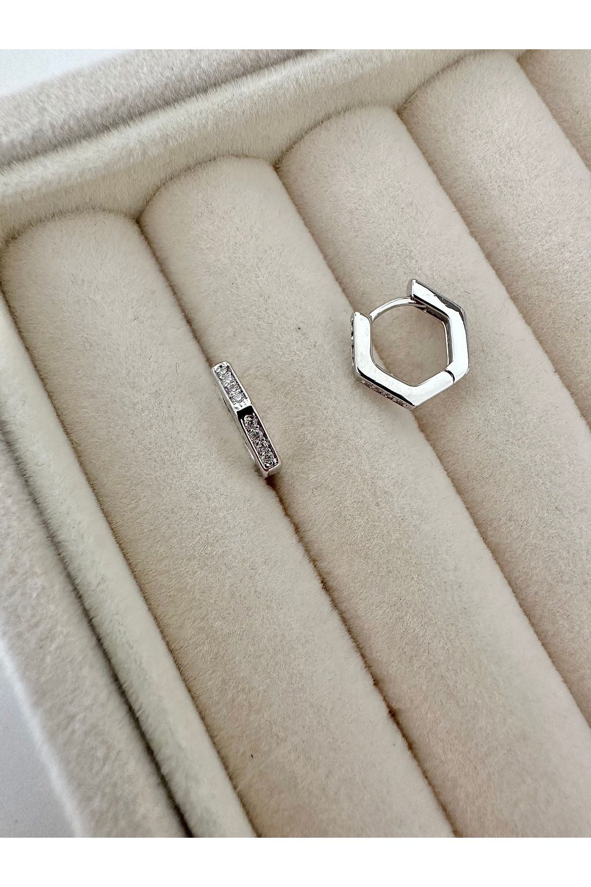 My Bellas Jewels Cerrahi Çelik Halka Tragus Piercing, Helix, Flat, Conch, Lobe (1 Adet)