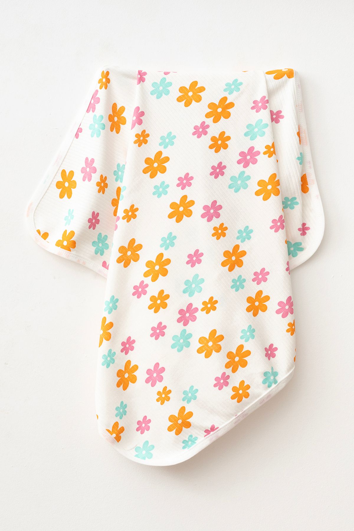 yukobaby bebeğiniz için en doğalı Çiçekli Beyaz Naturel Pamuklu 80x90 cm Tek Kat Bebek Battaniye