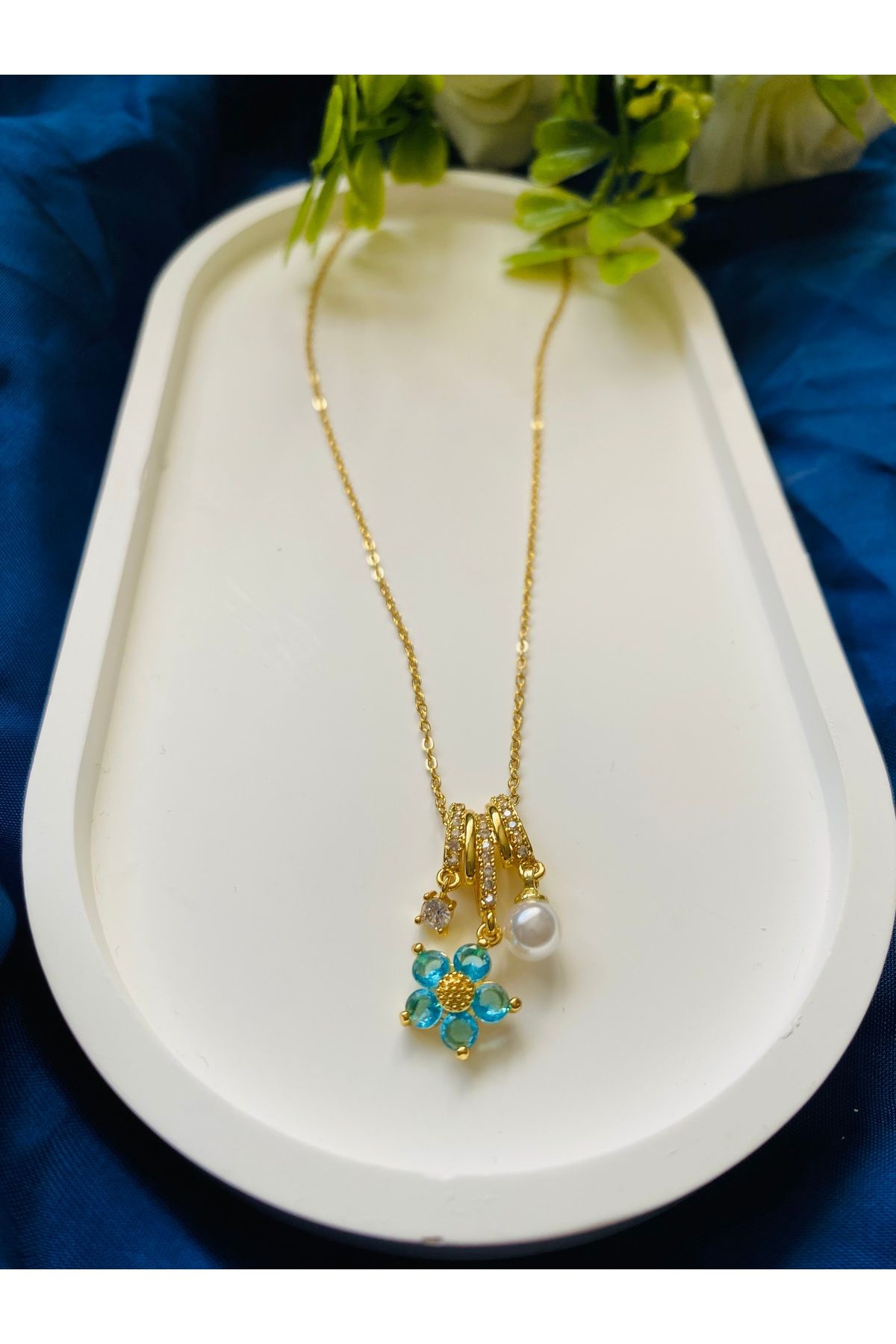 asem jewelry ÇELİK GOLD İNCİLİ CHARM MAVİ ÇİÇEK KOLYE