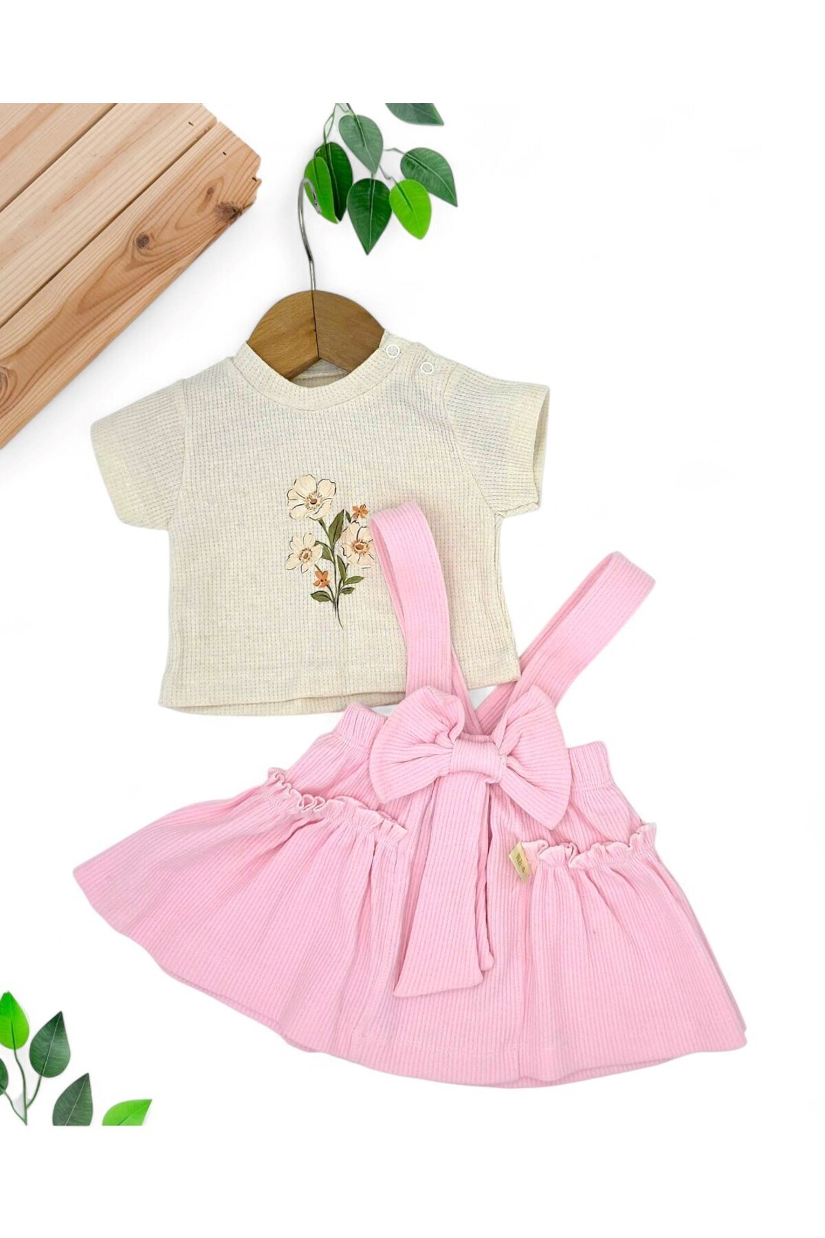 Ege Bebek KIZ BEBEK FİTİLLİ YAZLIK FİYONK DETAYLI SALOPET ELBİSE VE İÇ T-SHIRT SETİ 9-24 AY fotoğrafı 4 (önizleme)