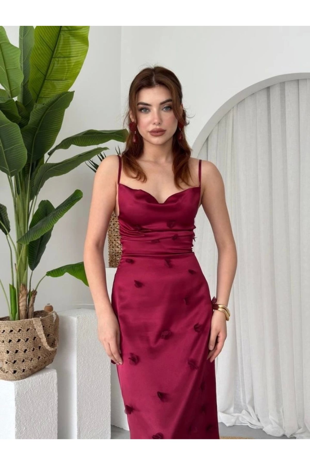 Butik Dora Çiçek Detaylı Elbise