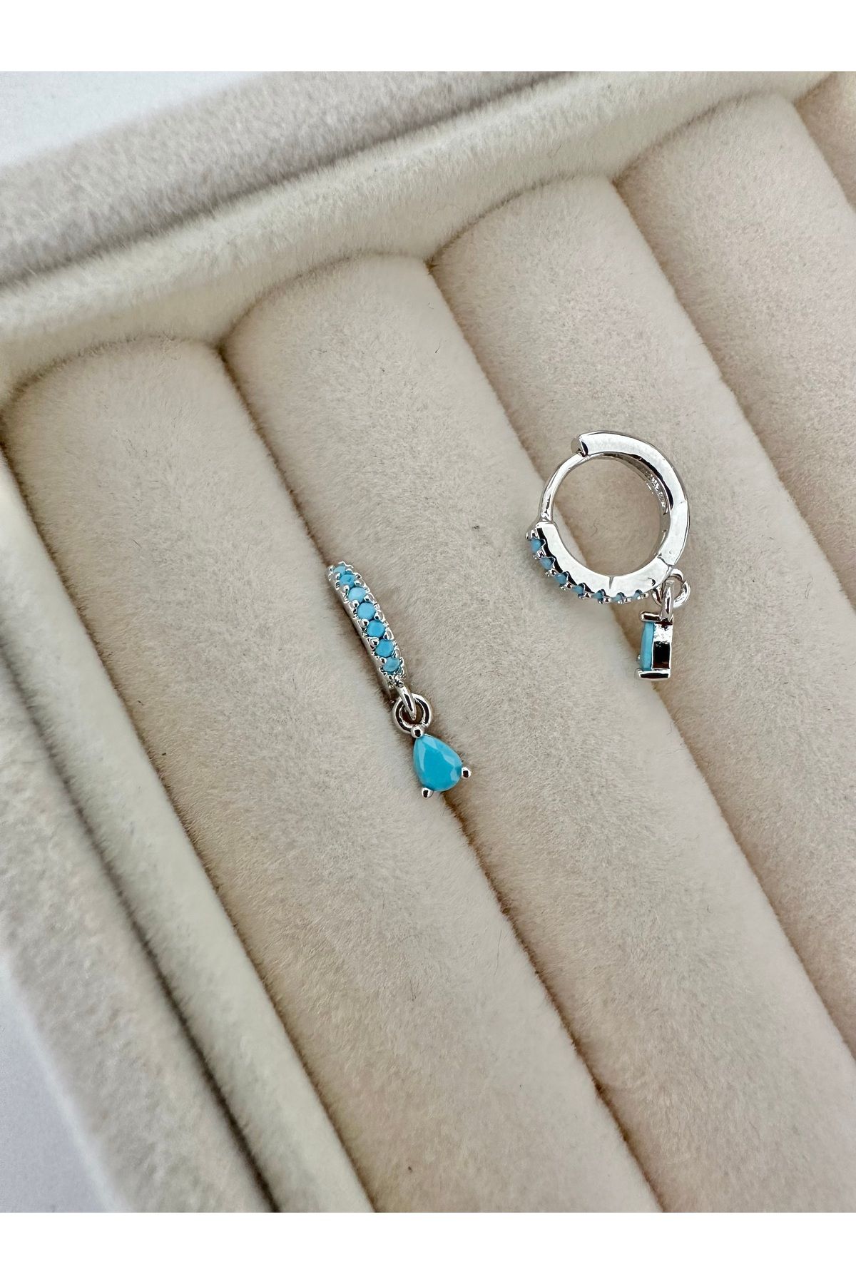 My Bellas Jewels Cerrahi Çelik Zirkon Sallantılı Taşlı Halka Tragus Piercing, Helix, Flat, Conch, Lobe (1 Adet)