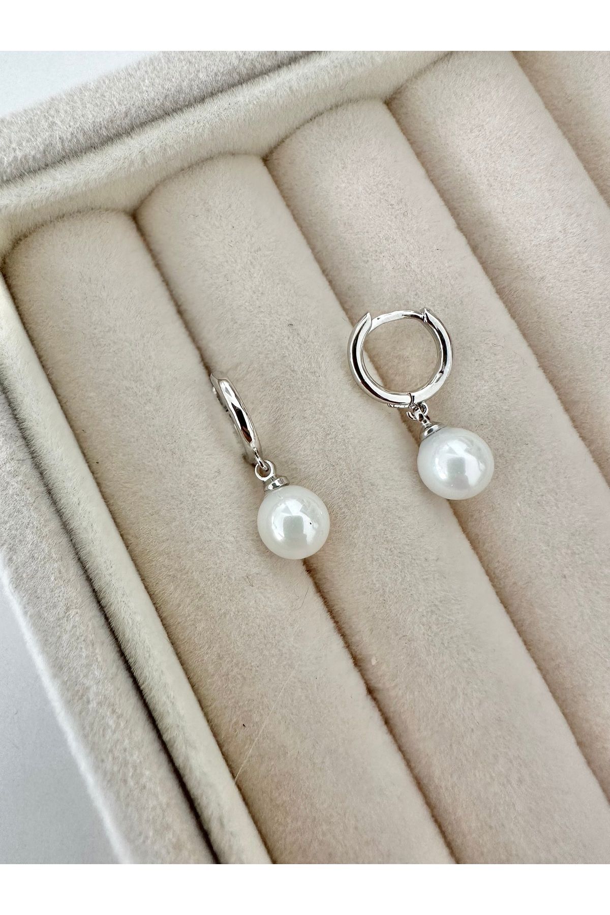My Bellas Jewels Cerrahi Çelik Zirkon Sallantılı Taşlı Halka Tragus Piercing, Helix, Flat, Conch, Lobe (1 Adet)