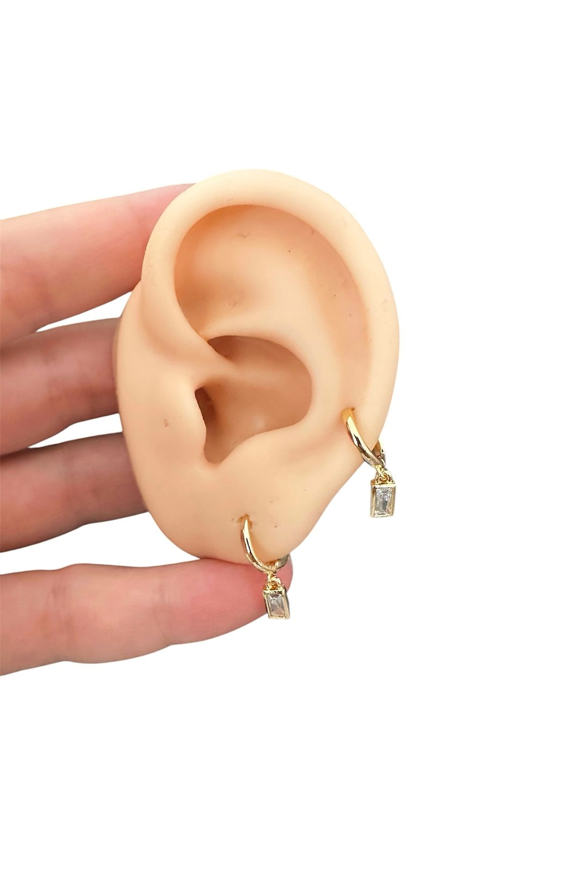 My Bellas Jewels Cerrahi Çelik Zirkon Sallantılı Taşlı Halka Tragus Piercing, Helix, Flat, Conch, Lobe (1 Adet)
