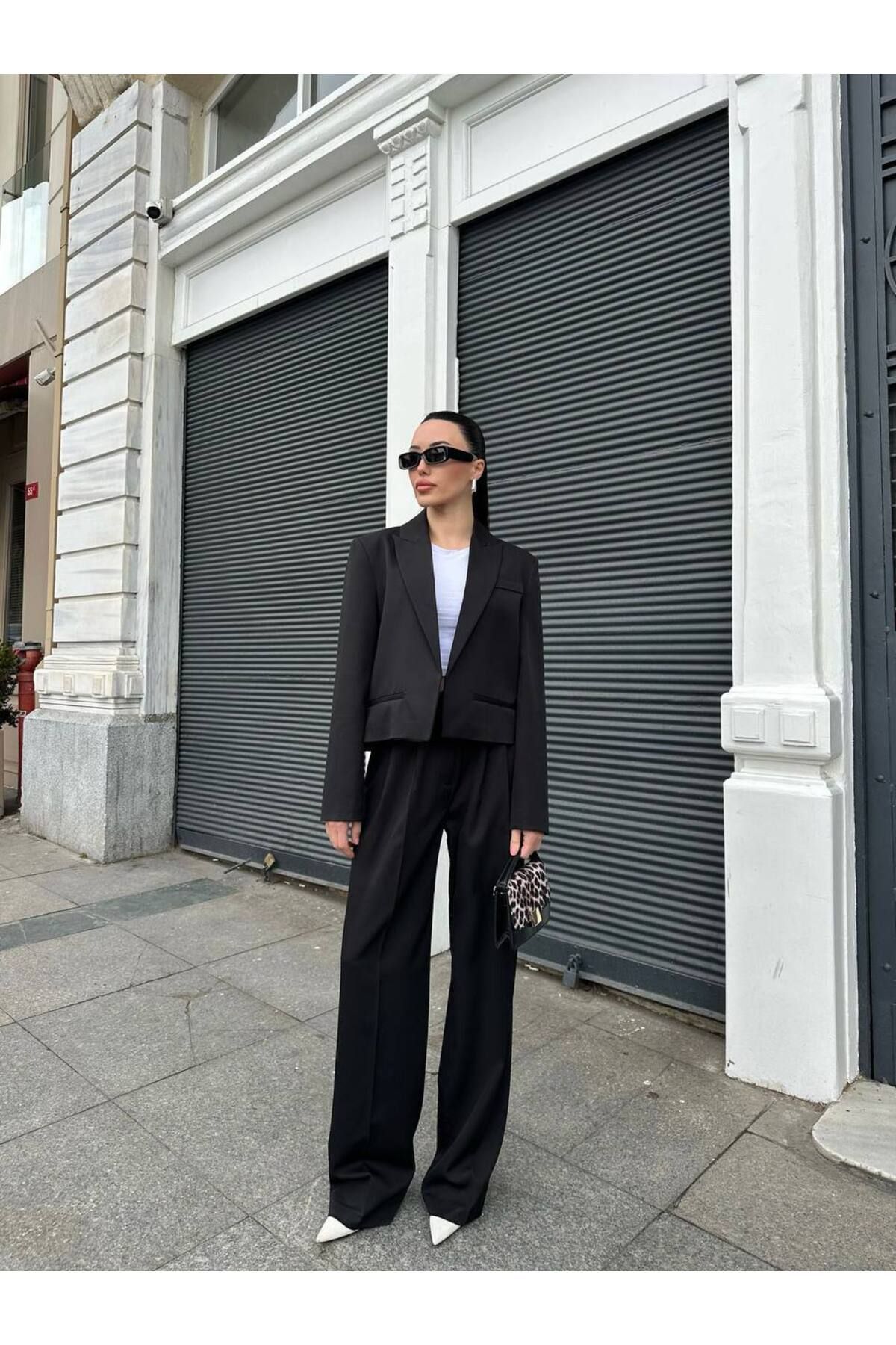 MODAGK Kadın Ikili Tasarım Kısa Blazer Ceket Pantolon Takım