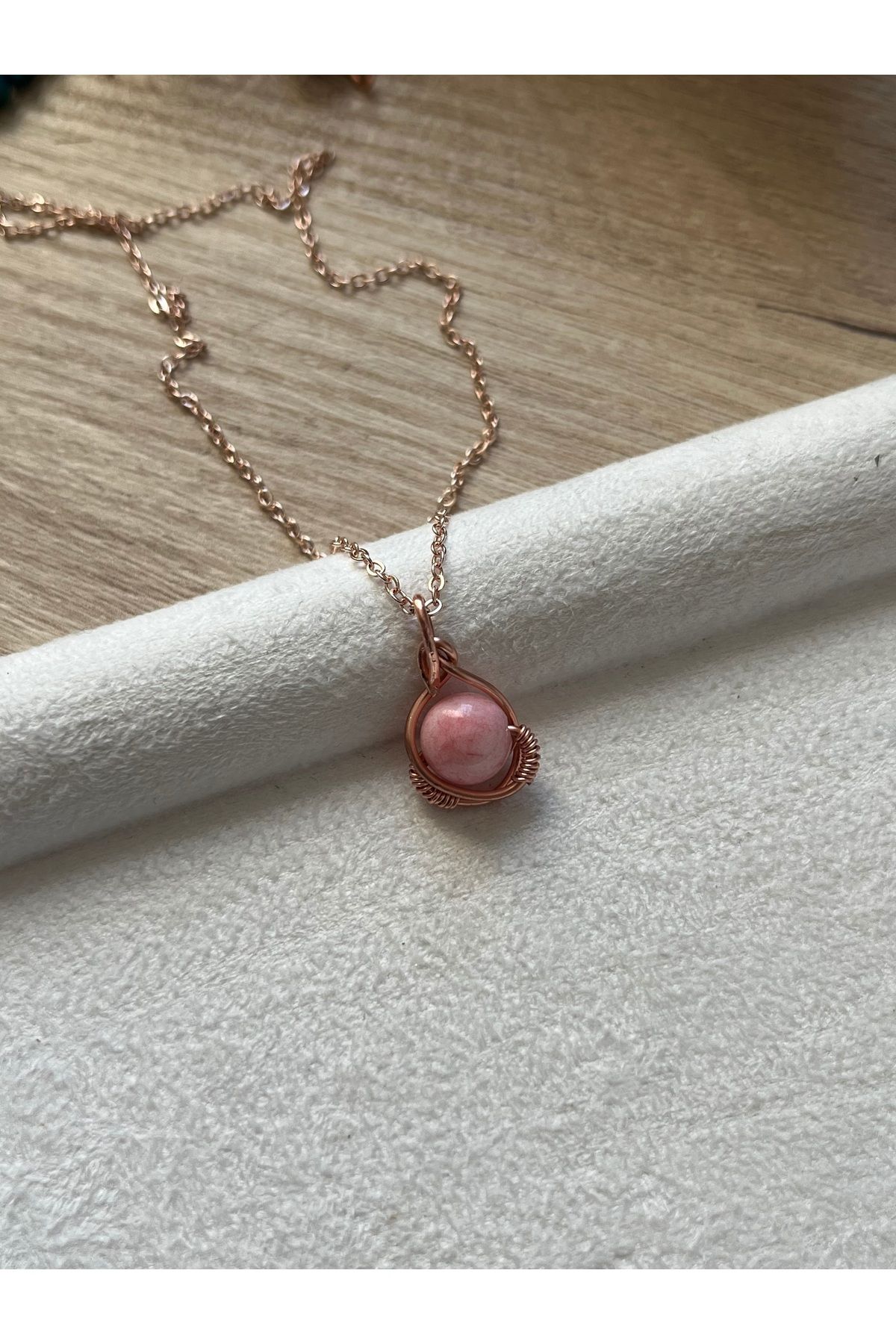Pel Design Pembe Opal Taşı Tel Sarma Bakır Kolye El Yapımı ( sadece 1 adet )