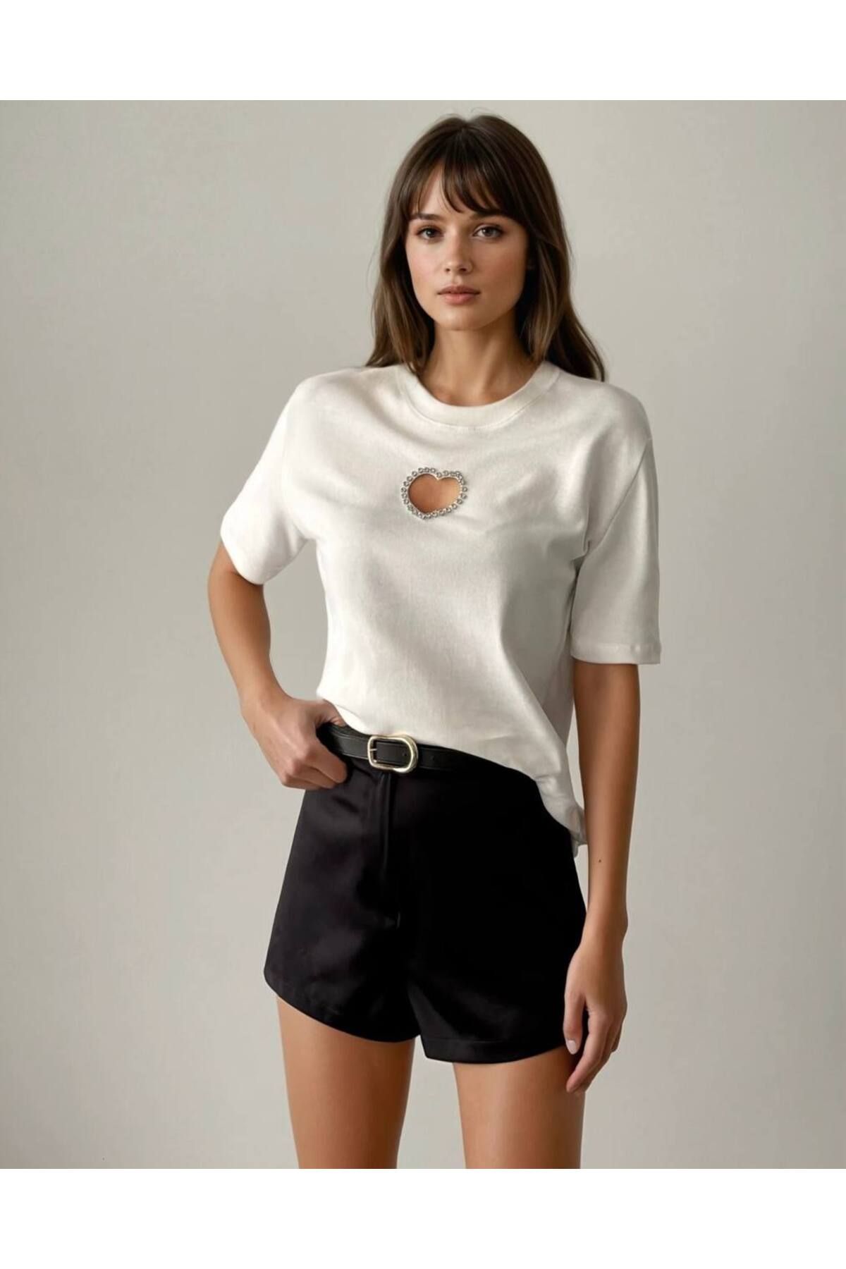 disponible Taş Detaylı %100 Pamuk Kadın Oversize Kalpli Tişört