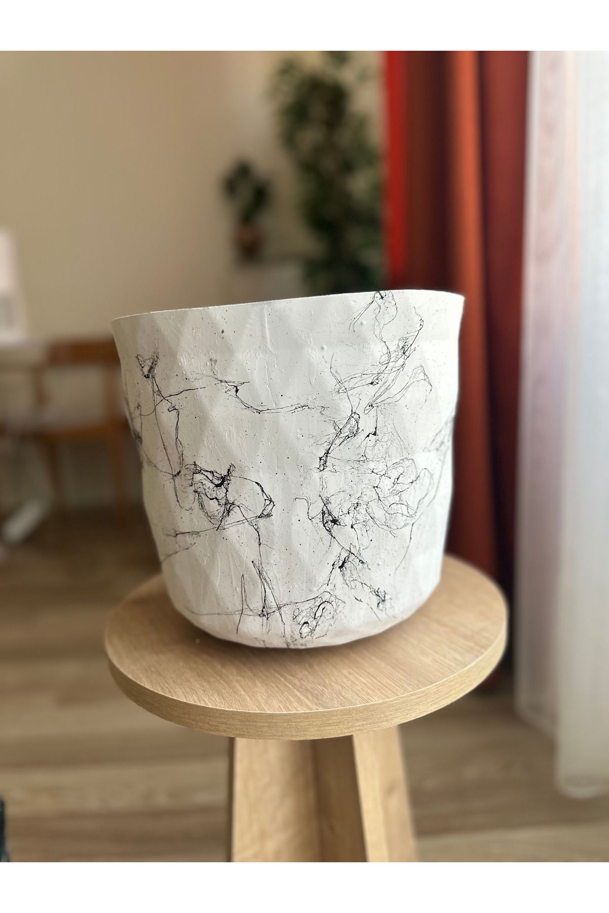 LAVİTTA mermer desenli bitki saksı vazo modern tasarım 24 cm yükseklik 25 cm çap (1 adet)