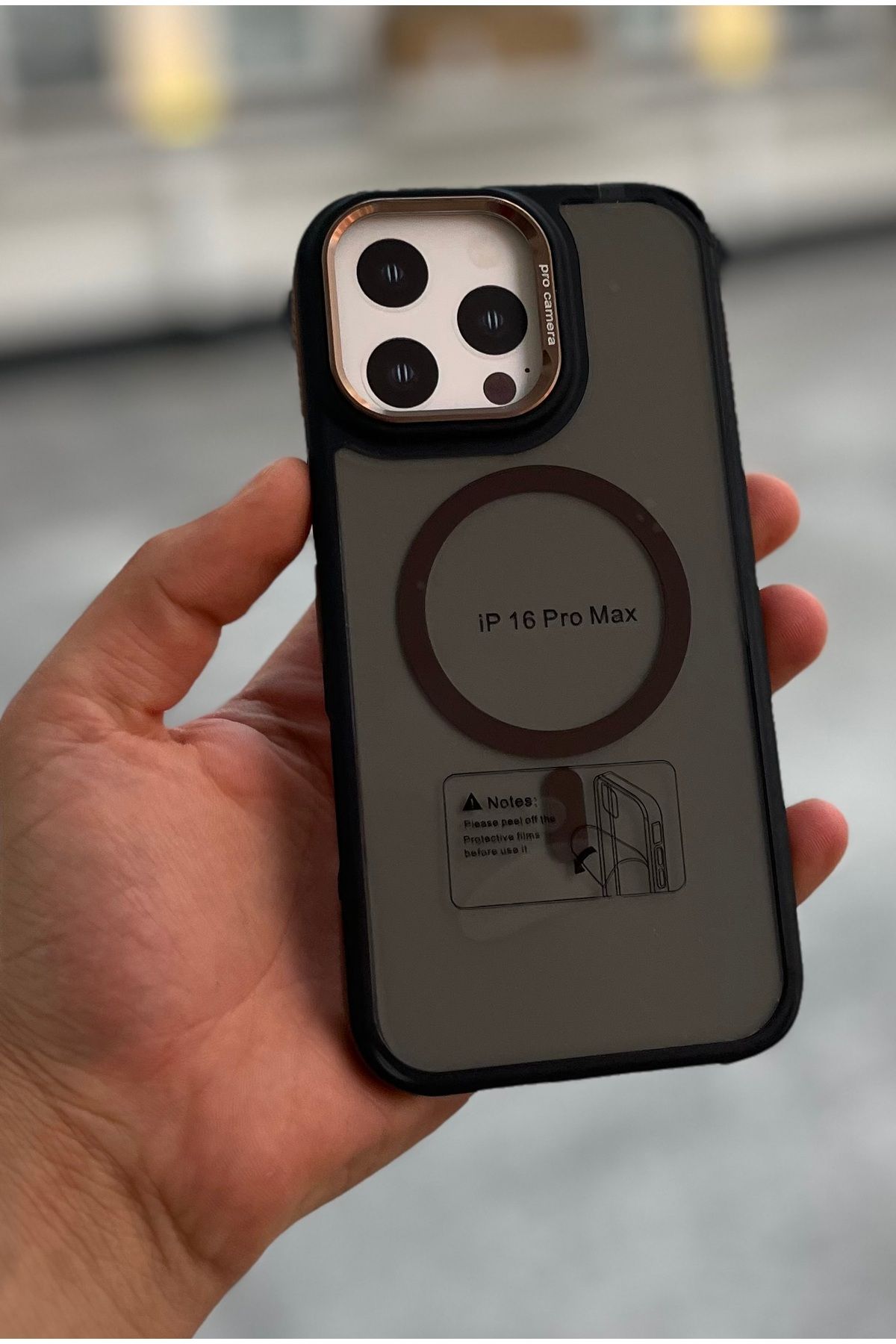 Soffany İPhone 16 Pro Max Uyumlu Kılıf Kablosuz Şarj Destekli Sert Darbe Emici Siyah