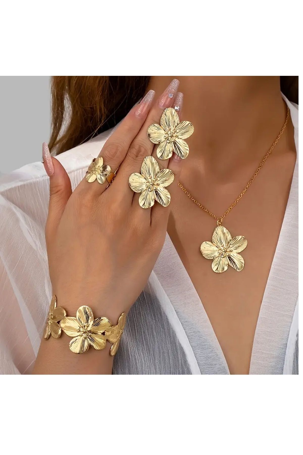 mos&more Gold Çiçekli Yüzük,Bilezik ,Kolye ve Küpe Seti, 5 li Set