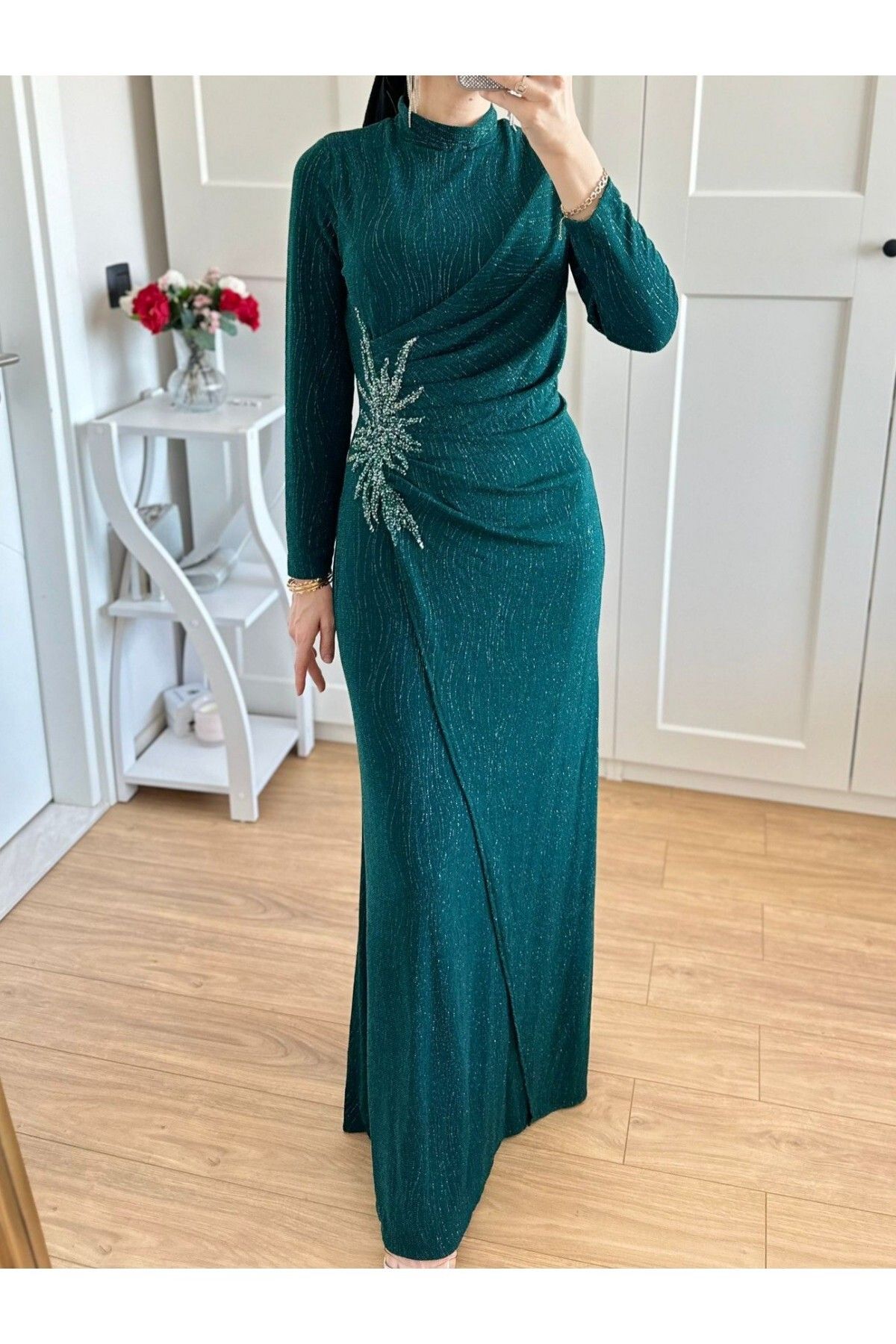 HİJABAYA Beli Yıldız Taş Detaylı Simli Uzun Abiye