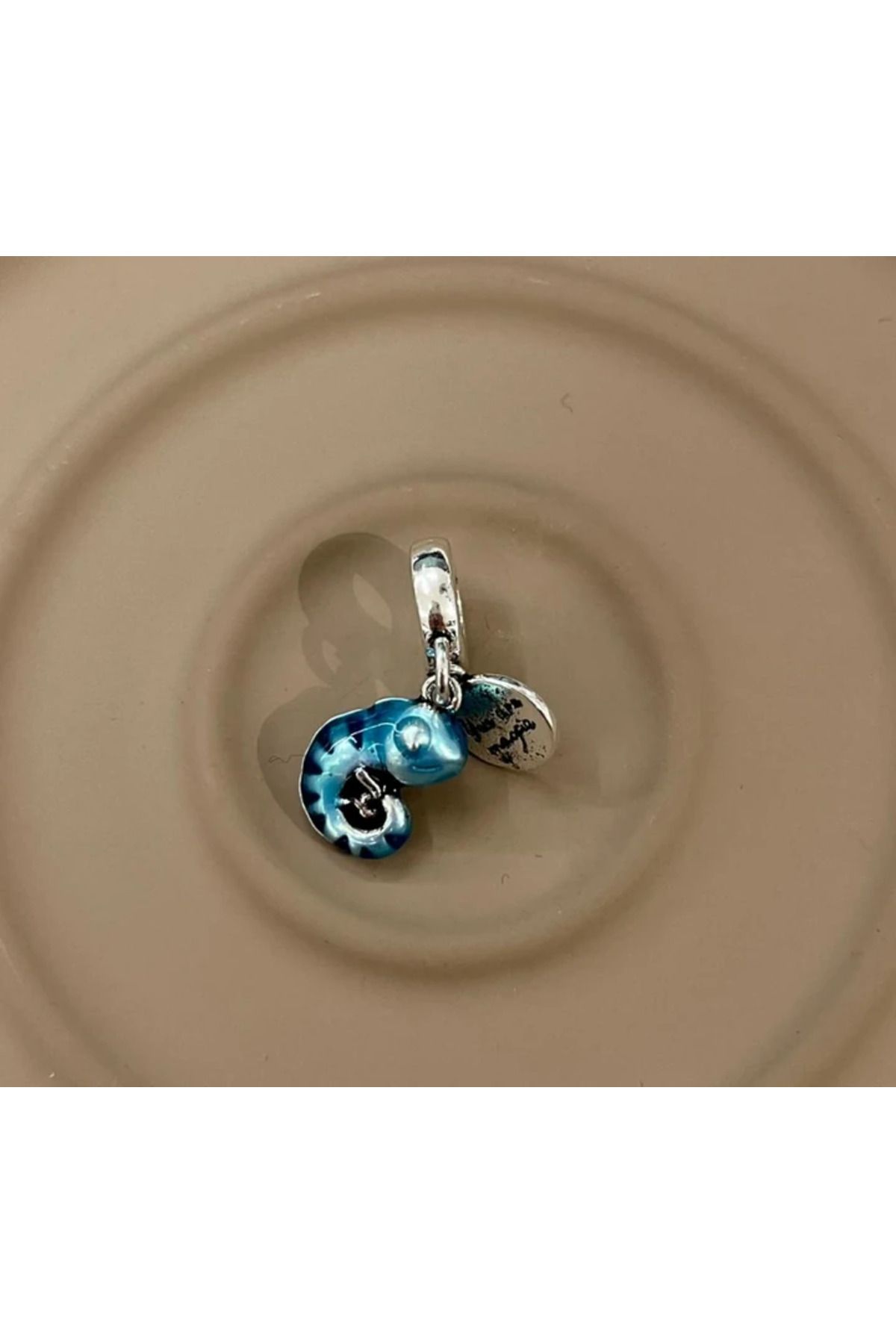 ENTA SHOP Bukalemun Charm