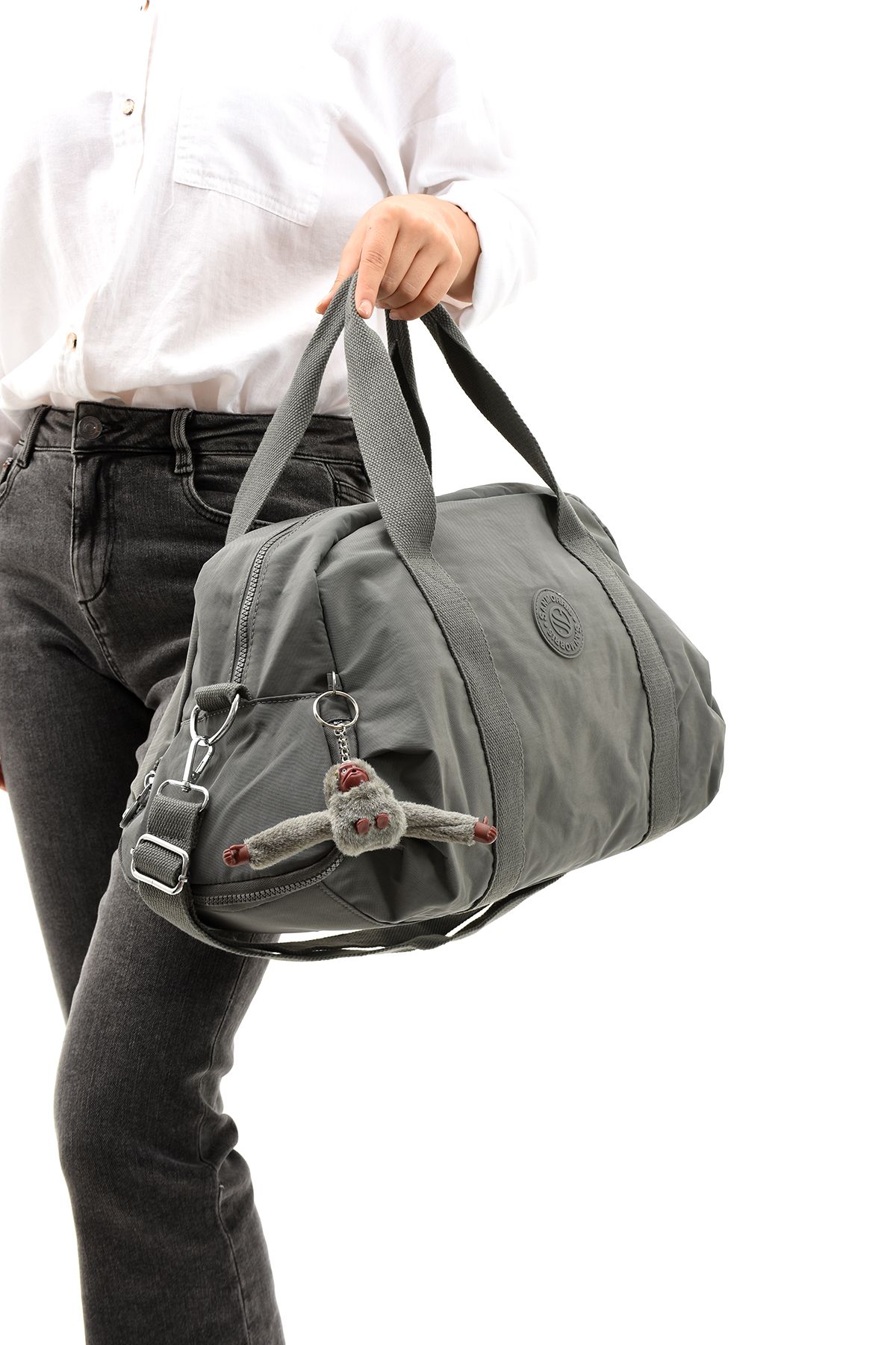 Sanmorris 3029 Unisex Büyük Boy Krinkıl Kumaş Ayakkabı Bölümlü Çapraz Askılı Spor ve Seyahat Çantası