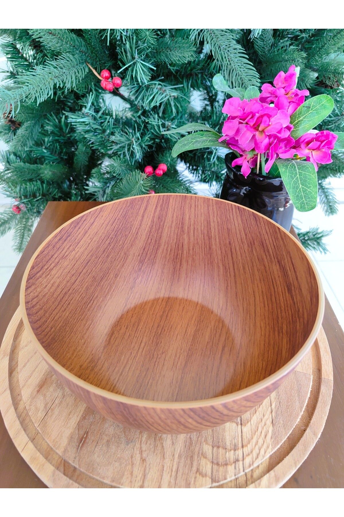 Madame Coco-Yvette Round Bowl 20cm 5