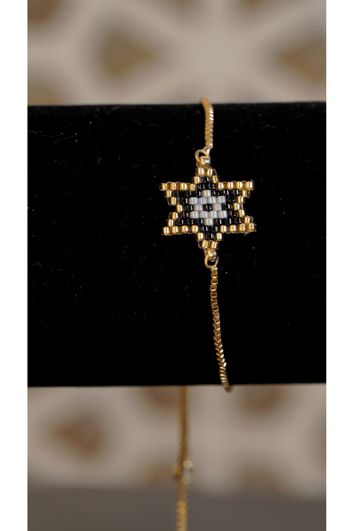 Jewerly Bakbutik Kadin Yildiz Siyah Ve Beyaz Renkli Bilekli