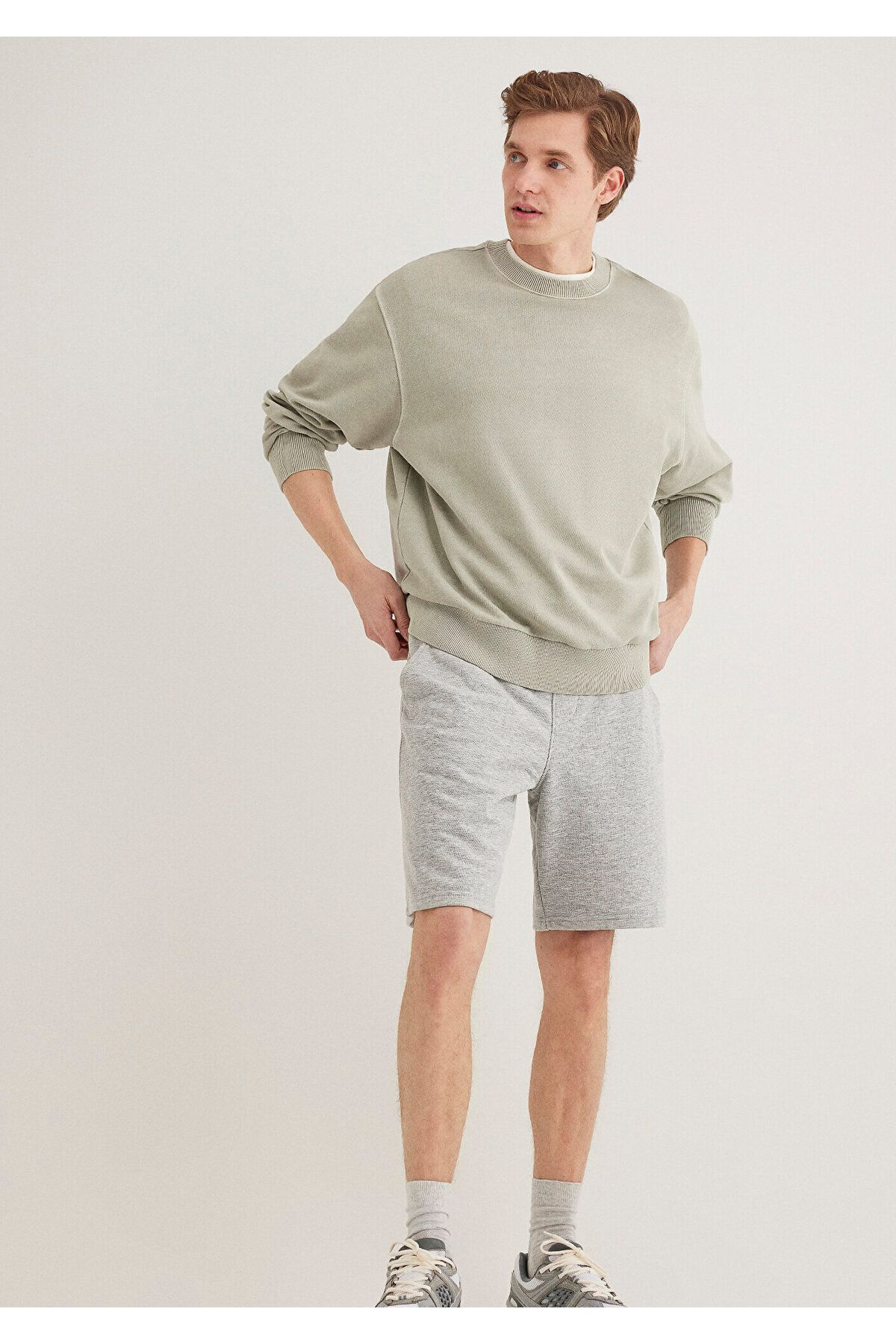 Mavi-Gray Basic Shorts -066935-35010 Model 2