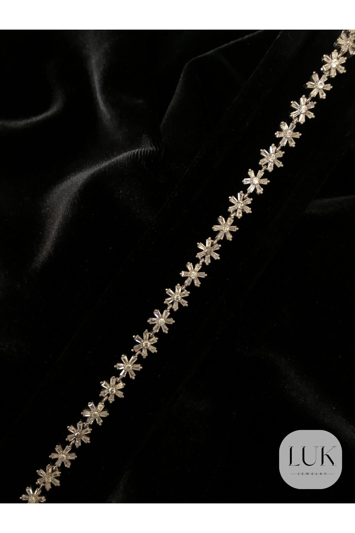 LUK JEWELRY 925 AYAR İNCE ÇİÇEK TAŞLI BİLEKLİK