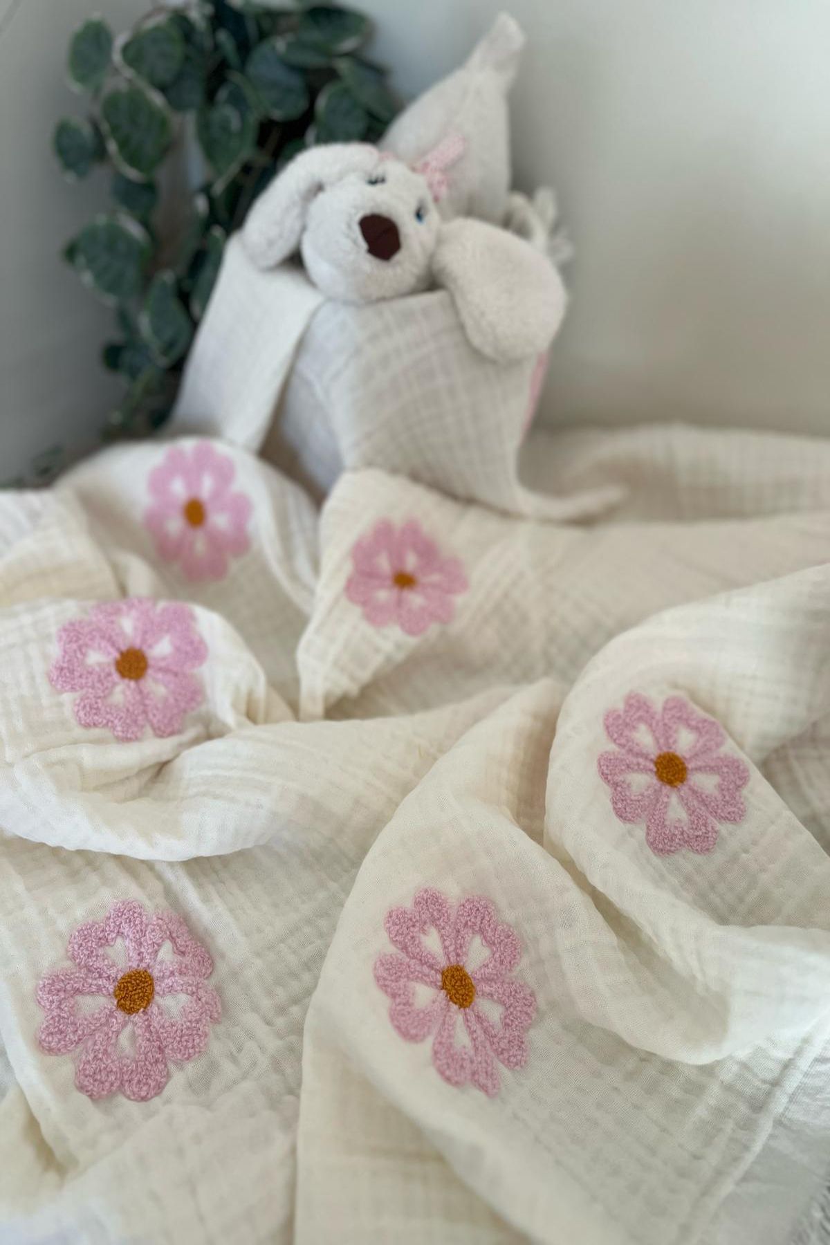 Abelia Baby Çiçek desenli nakışlı 4 katlı müslin bebek battaniyesi %100 pamuk Organik Bebek Battaniyesi Pembe