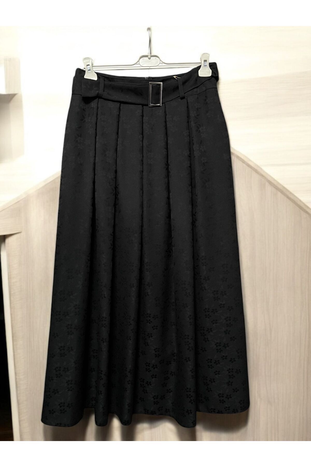 Butik Tesettür Dar Kalıp Siyah Çan Etek