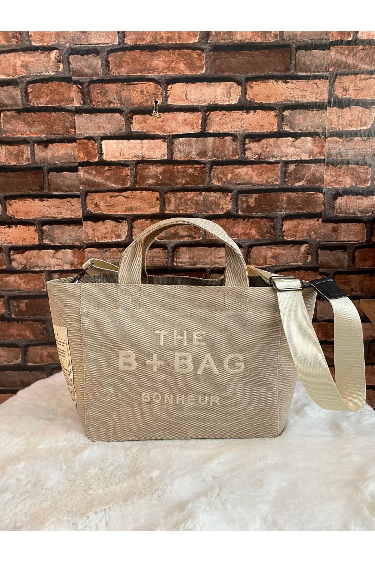 eladabags Mum dokulu askılı çanta
