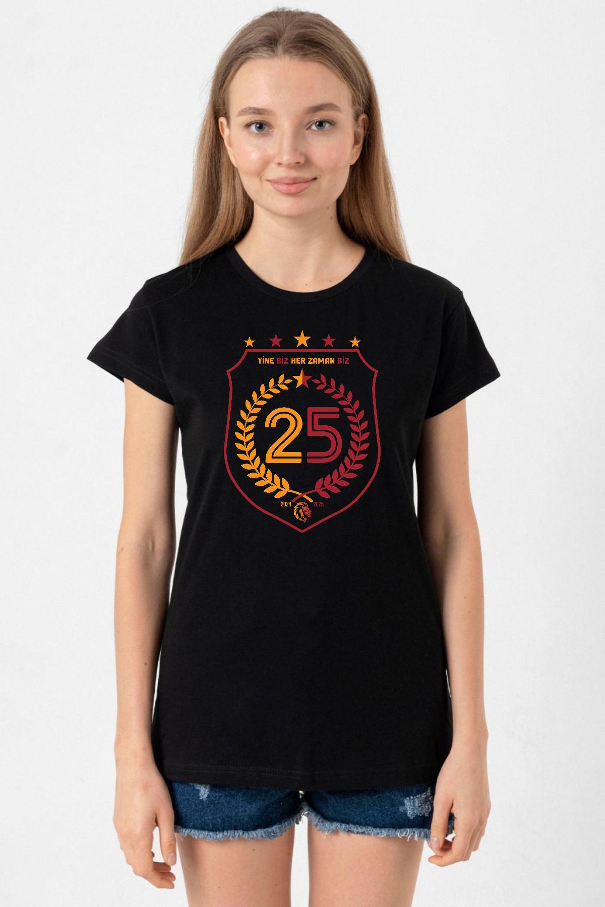 Tshirthane 25 Şampiyonluk Yine Biz Siyah Kadın Tshirt
