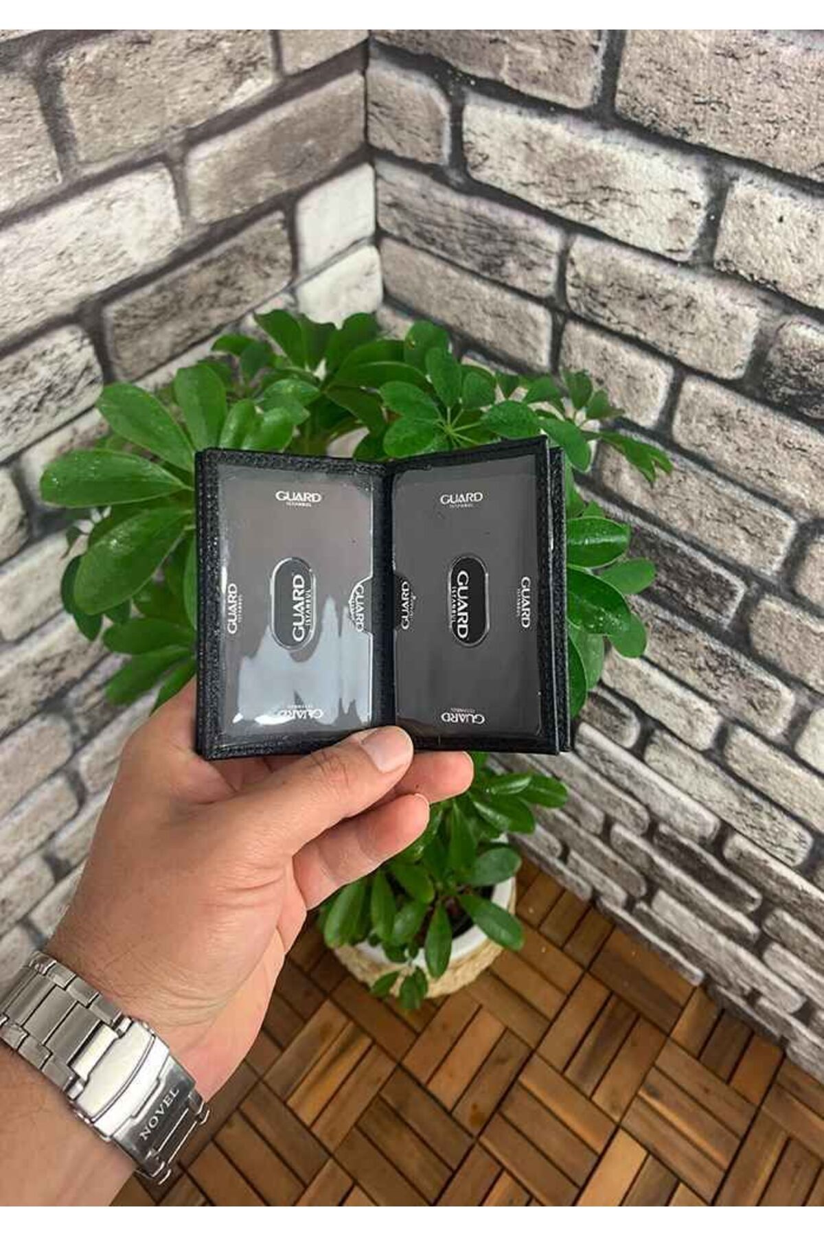 کارت دار مردانه چرمی سیاه مقدس GRD2403XW22226 GUARD