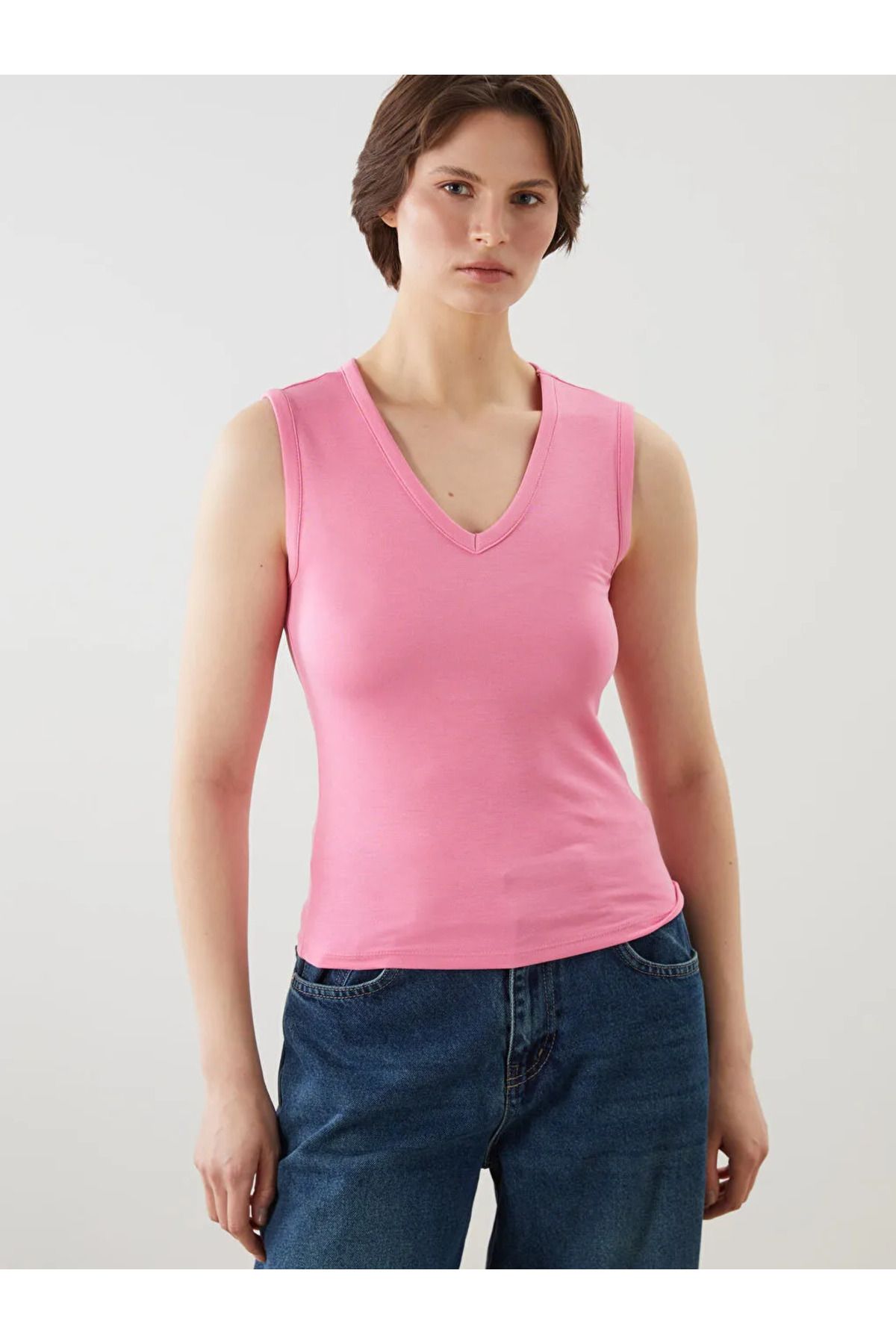 LC Waikiki LCWAIKIKI Classic Pembe V Yaka Kadın Atlet