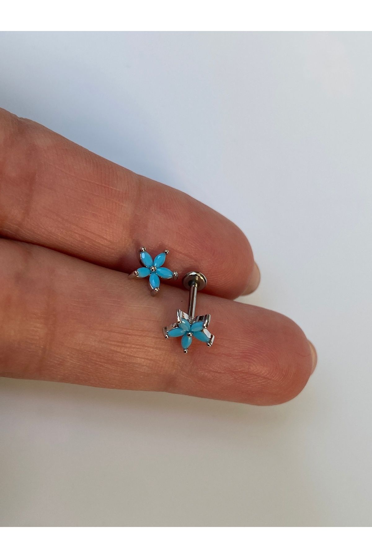 kurukafagift-Steel Blue Flower Piercing Helix Tragus Cartilage Earrings 8 mm 8