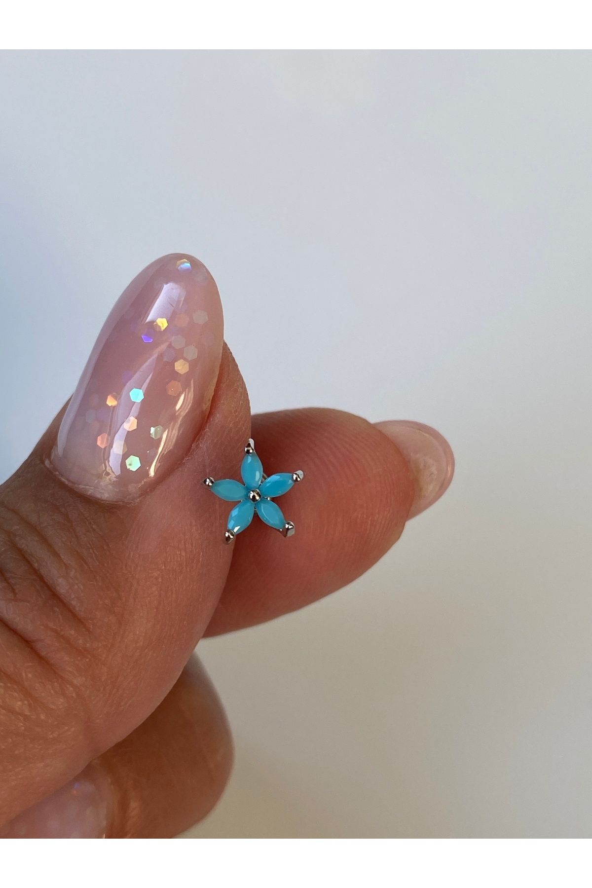 kurukafagift-Steel Blue Flower Piercing Helix Tragus Cartilage Earrings 8 mm 3