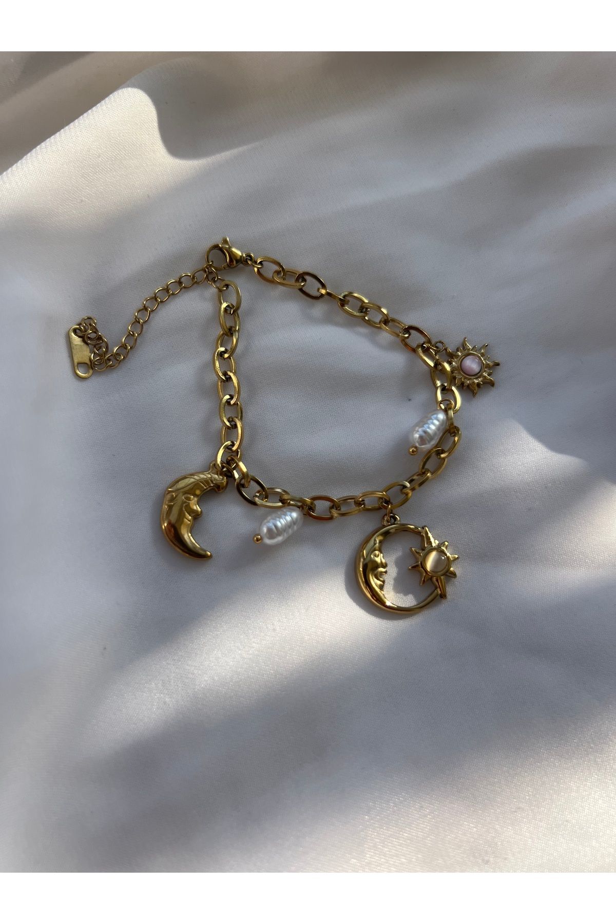 REFİŞ BUTİK VE AKSESUAR CHARM DETAYLI BİLEKLİK