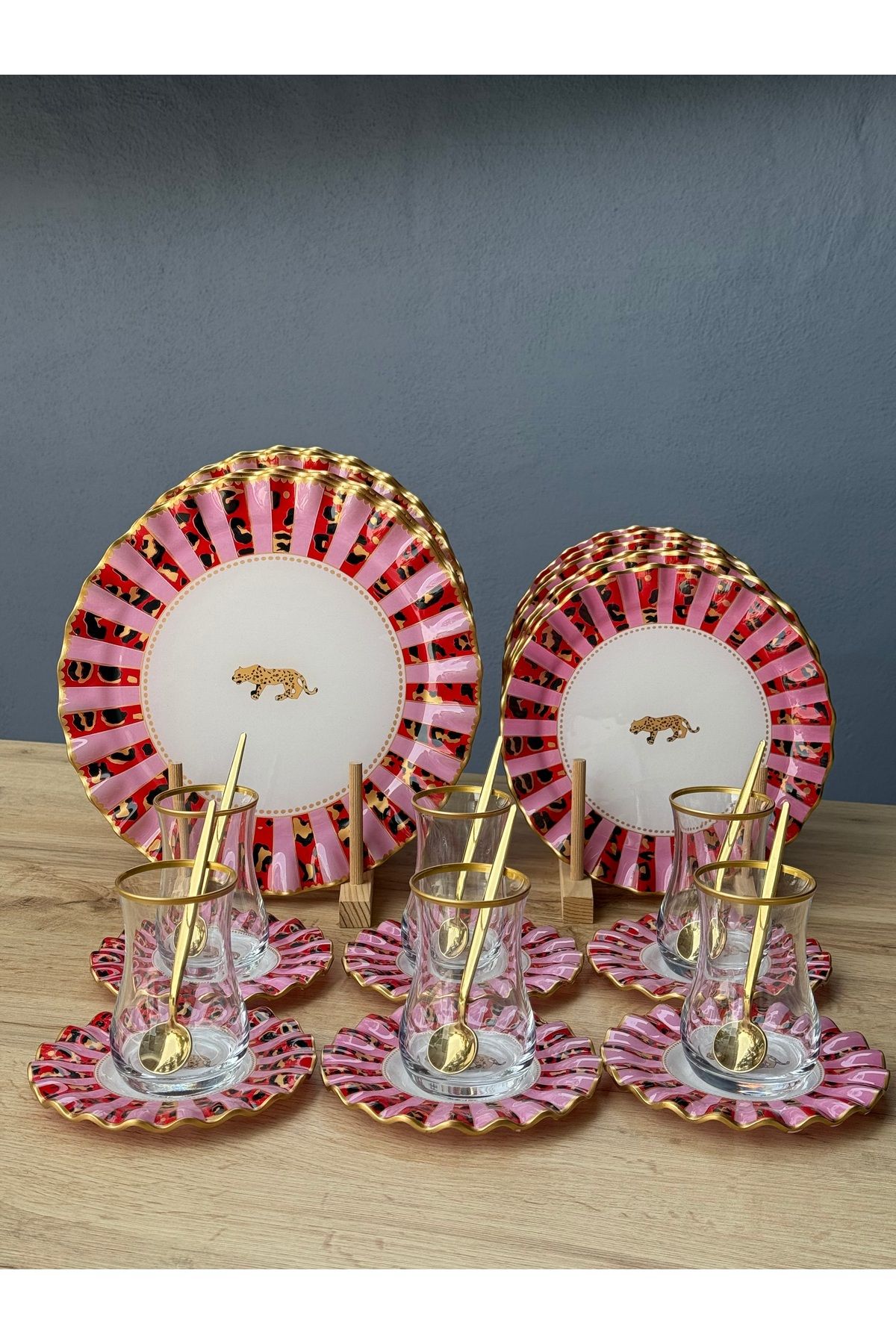 HediyeKöşkü 30 parça Lüks Leopar Desenli Servis, Pasta ve Çay Takımı Seti