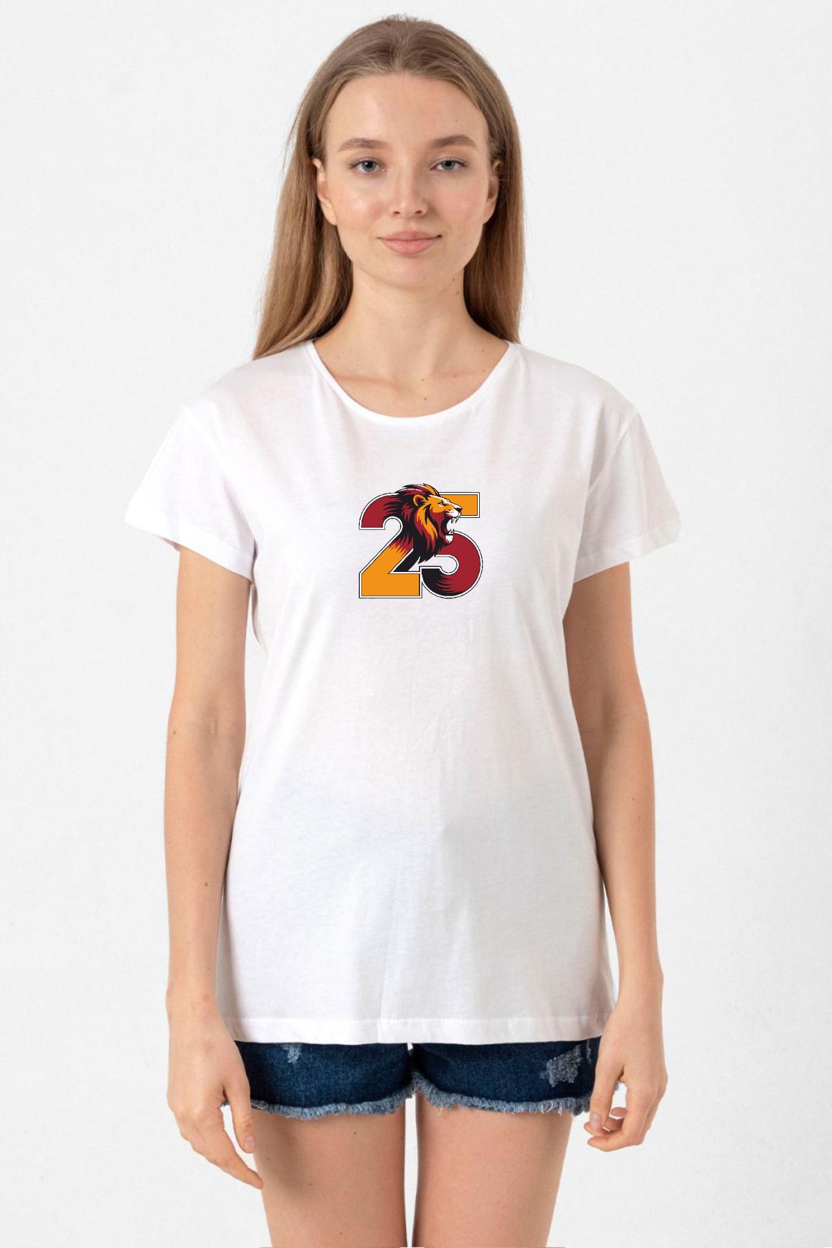 Tshirthane 25 Aslan Beyaz Kadın Bisikletyaka Tshirt