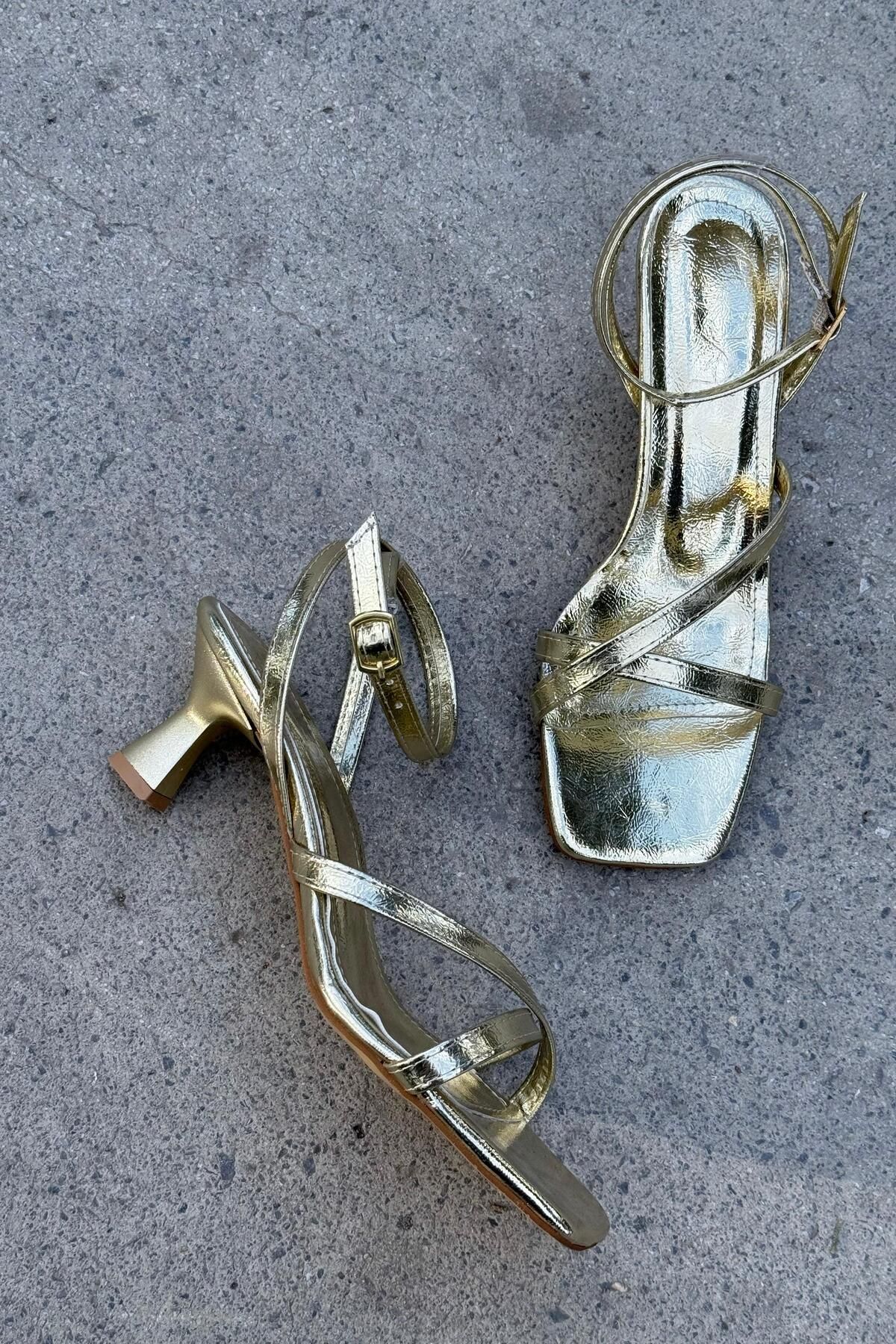 yezy shoes Gold Kısa Topuklu Rahat Kadın Ayakkabı