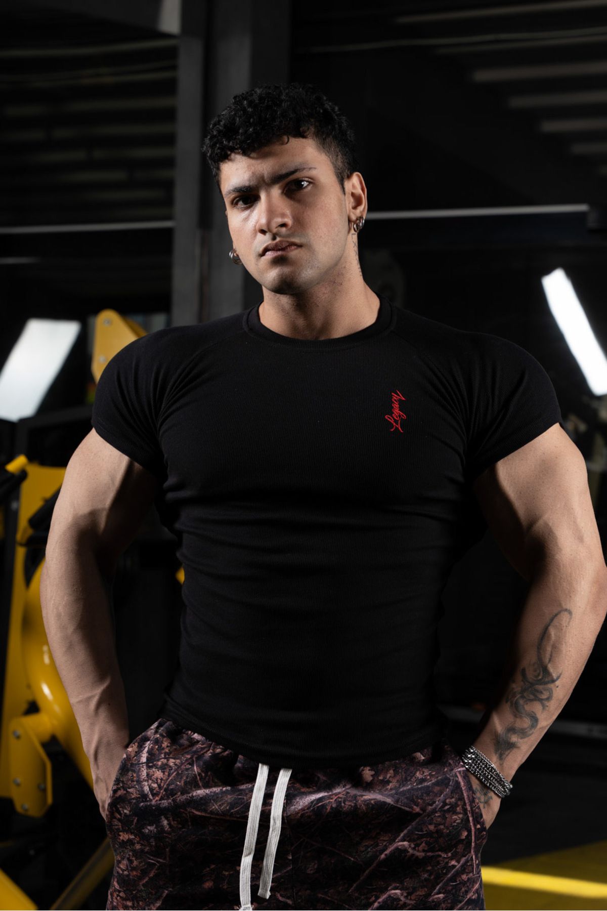 LEGACY'S ROAD Signature Ribbed T-shirt