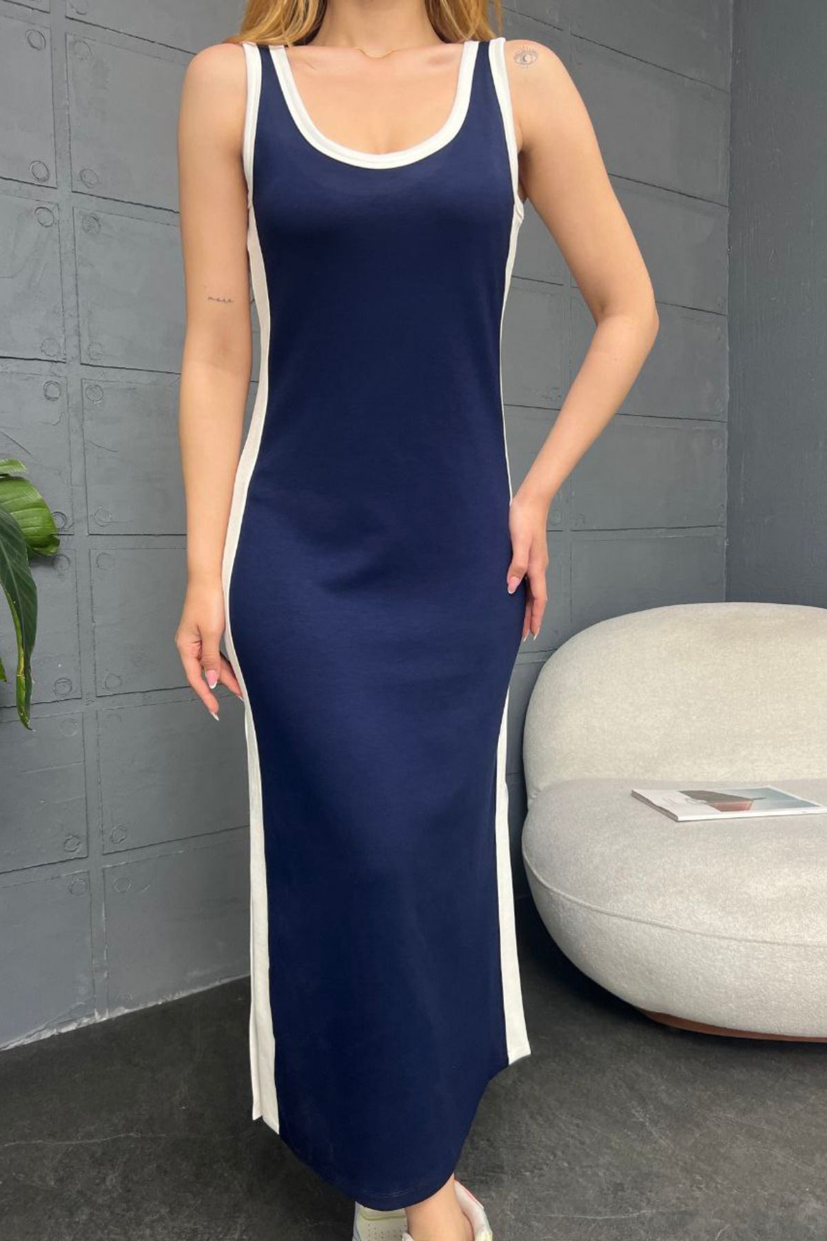 Sorridi Kalın Askılı Yanı Şeritli Yanı Yırtmaçlı Maxi Elbise