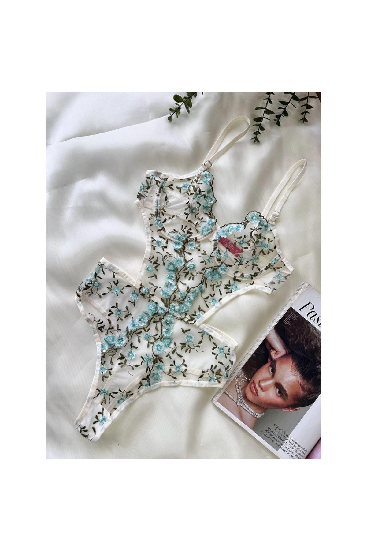 Marsilyan Yeşil Çiçek Büyük Desenli Bodysuit