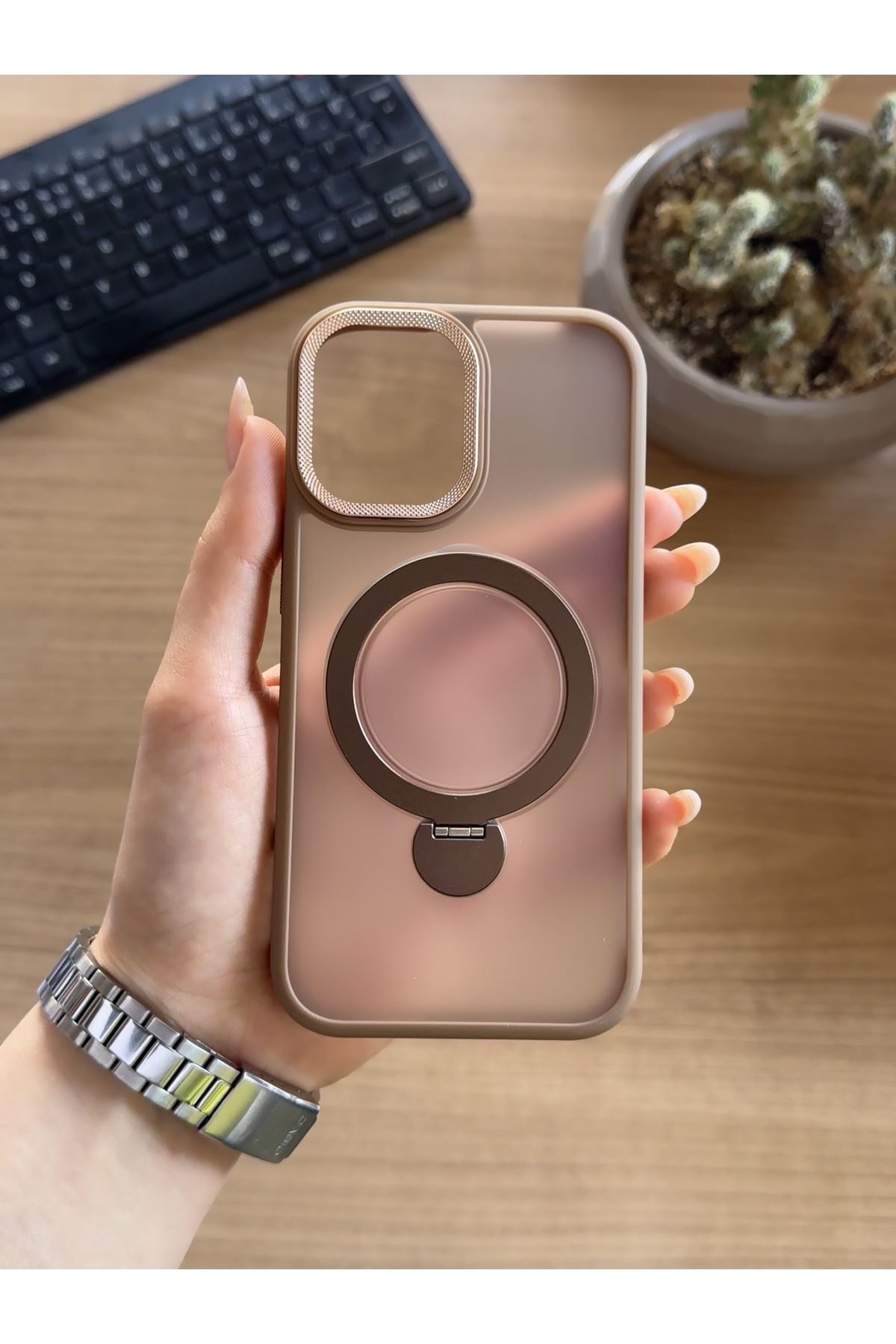 MTL iPhone 16 Pro Standlı Ve MagSafe Kılıf Soocase622